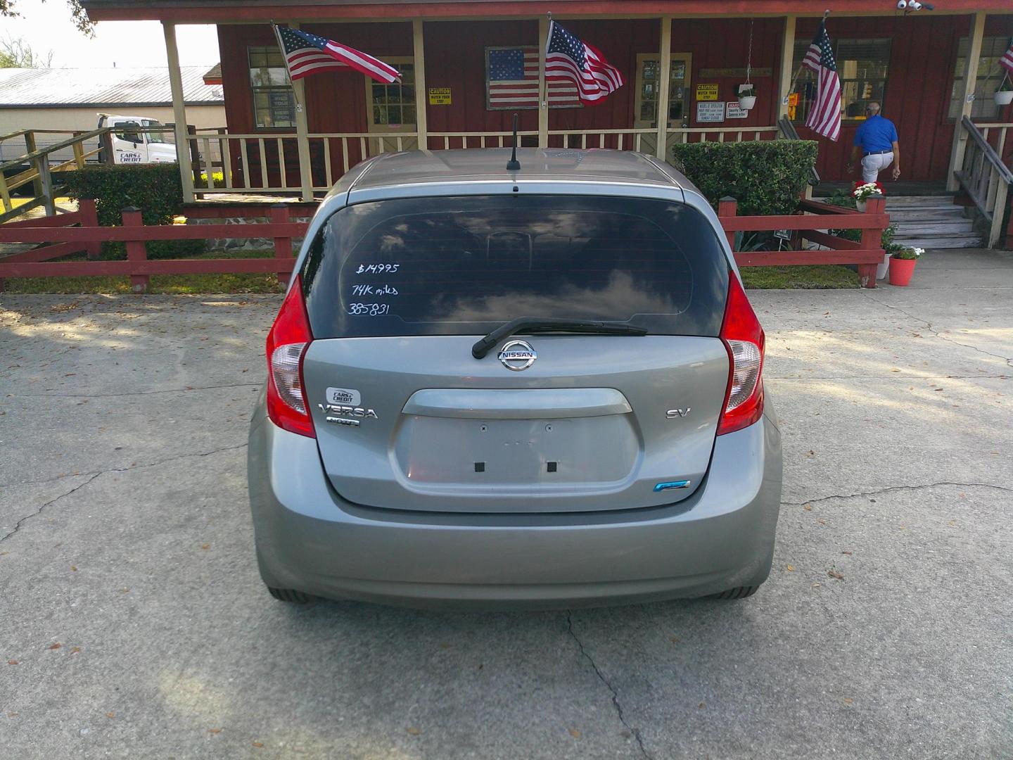 2015 GRAY NISSAN VERSA NOTE S; SV; S (3N1CE2CP1FL) , located at 1200 Cassat Avenue, Jacksonville, FL, 32205, (904) 695-1885, 30.302404, -81.731033 - Photo#5