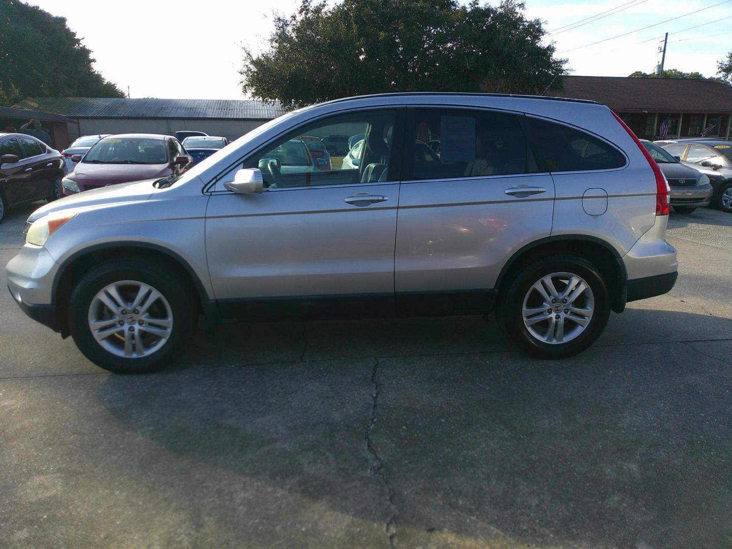 2011 SILVER HONDA CR-V EX-L (5J6RE4H72BL) , located at 1200 Cassat Avenue, Jacksonville, FL, 32205, (904) 695-1885, 30.302404, -81.731033 - Photo#1