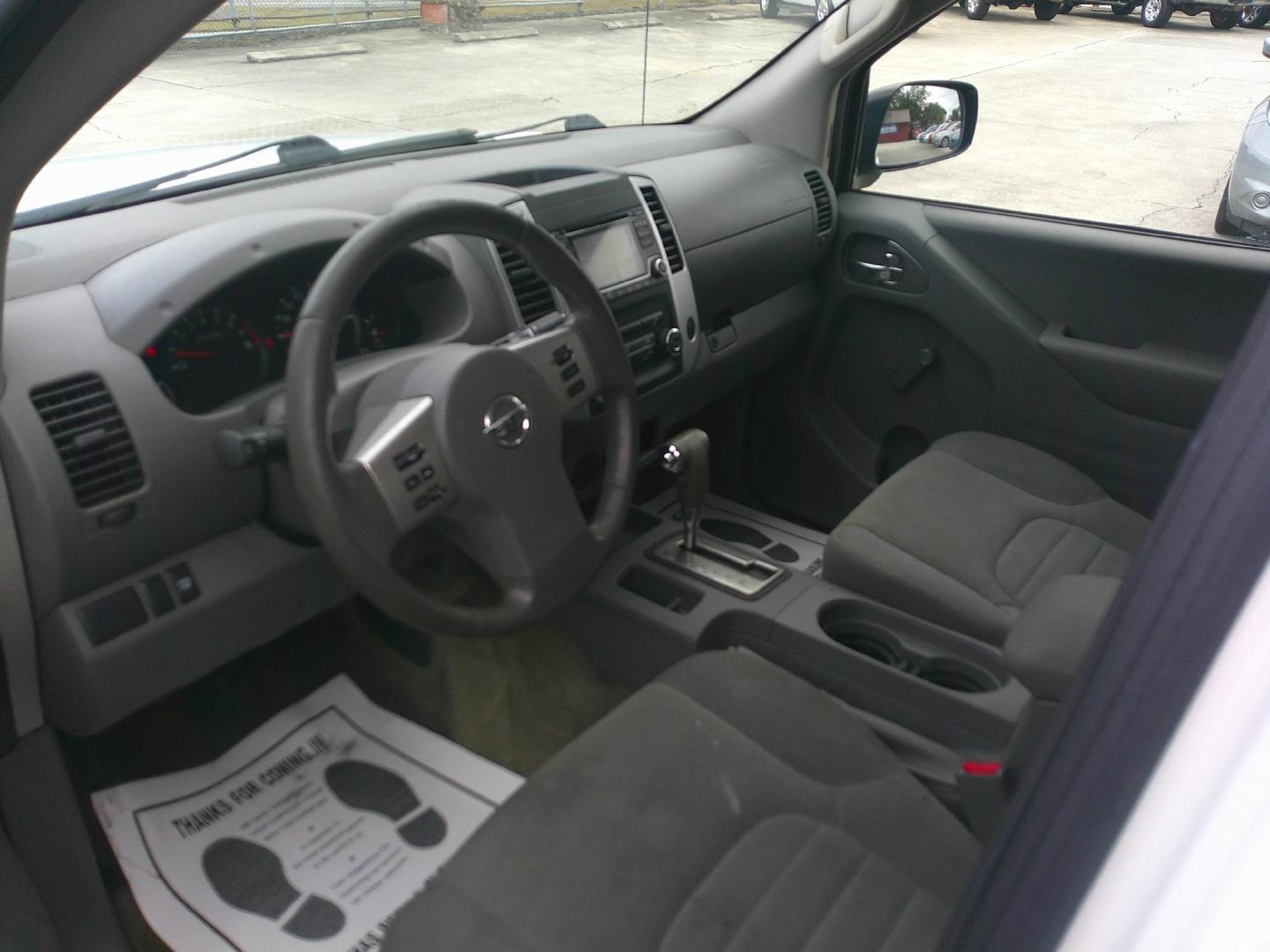 2018 WHITE NISSAN FRONTIER S; SV (1N6BD0CT8JN) , located at 1200 Cassat Avenue, Jacksonville, FL, 32205, (904) 695-1885, 30.302404, -81.731033 - Photo#2