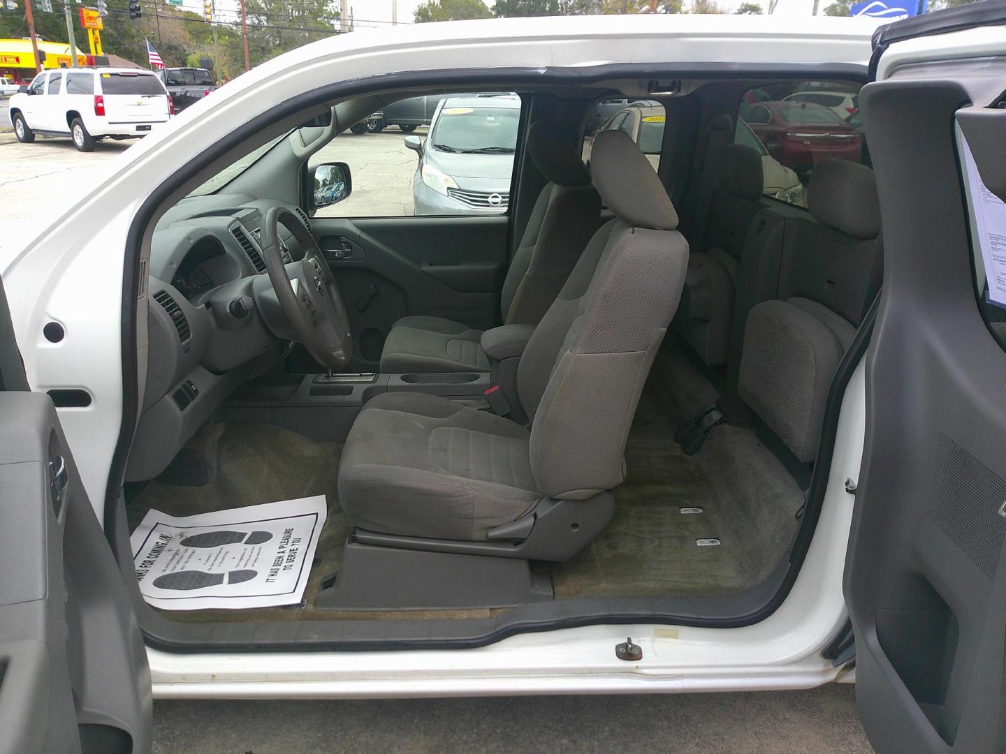 2018 WHITE NISSAN FRONTIER S; SV (1N6BD0CT8JN) , located at 1200 Cassat Avenue, Jacksonville, FL, 32205, (904) 695-1885, 30.302404, -81.731033 - Photo#4