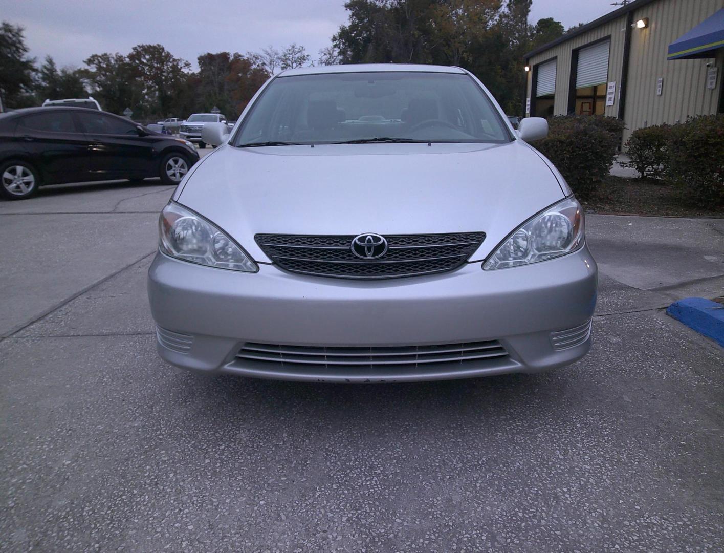2004 SILVER TOYOTA CAMRY SE; LE; XLE (4T1BE32K24U) , located at 390 Hansen Avenue, Orange Park, FL, 32065, (904) 276-7933, 30.130497, -81.787529 - Photo#2
