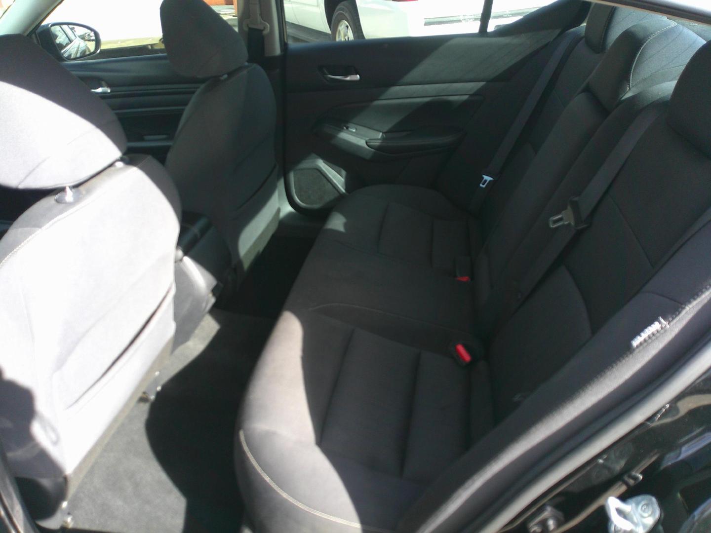 2019 BLACK NISSAN ALTIMA 2.5 S (1N4BL4BV8KC) , located at 1200 Cassat Avenue, Jacksonville, FL, 32205, (904) 695-1885, 30.302404, -81.731033 - Photo#3