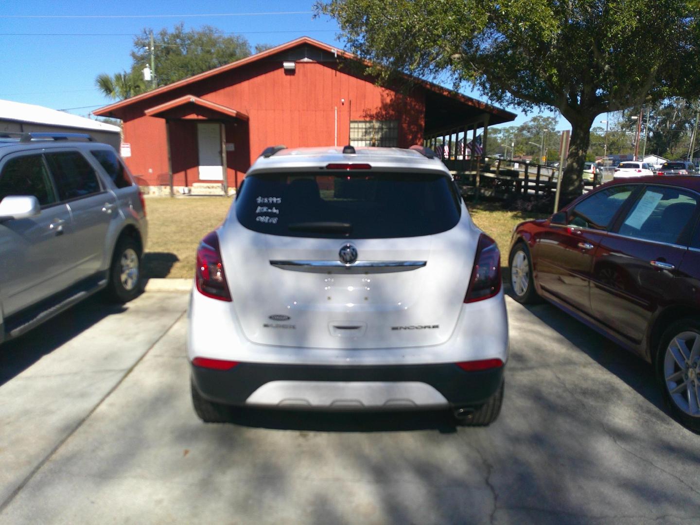 2017 WHITE BUICK ENCORE PREFERRED II (KL4CJBSB9HB) , located at 1200 Cassat Avenue, Jacksonville, FL, 32205, (904) 695-1885, 30.302404, -81.731033 - Photo#4