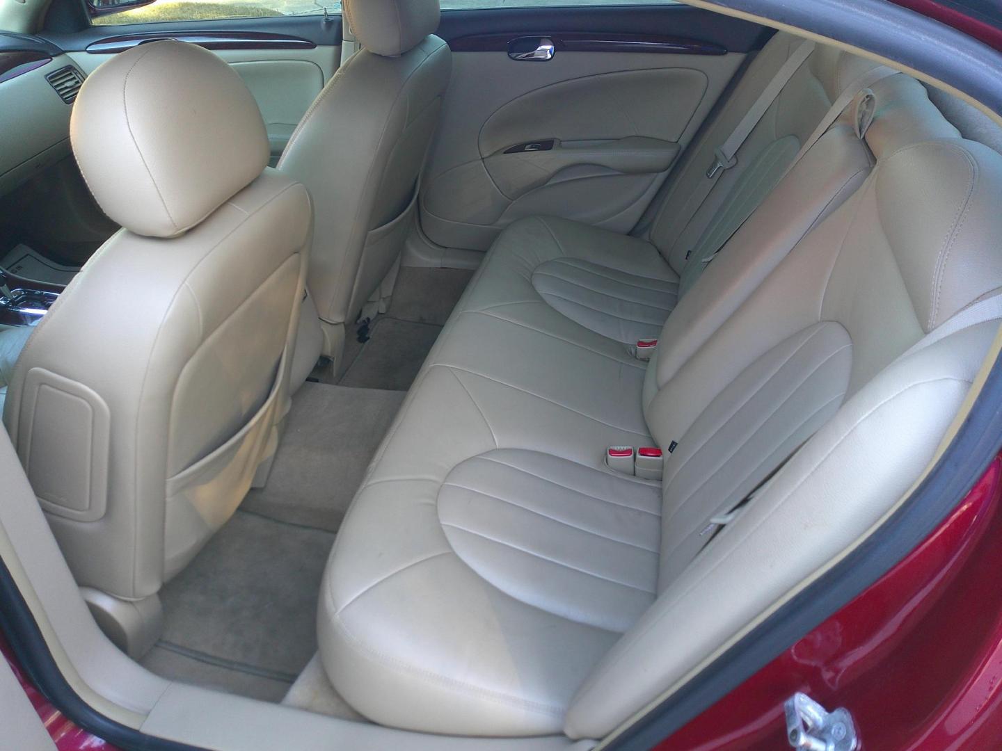2008 RED BUICK LUCERNE CX (1G4HP572X8U) , located at 1200 Cassat Avenue, Jacksonville, FL, 32205, (904) 695-1885, 30.302404, -81.731033 - Photo#3