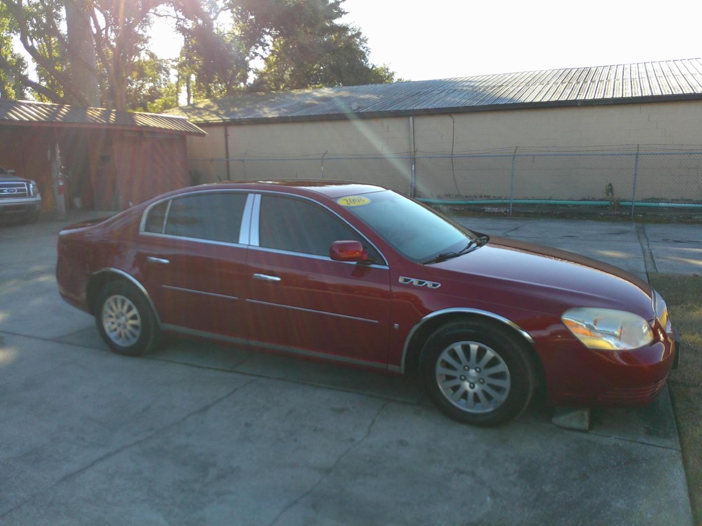 2008 RED BUICK LUCERNE CX (1G4HP572X8U) , located at 1200 Cassat Avenue, Jacksonville, FL, 32205, (904) 695-1885, 30.302404, -81.731033 - Photo#5