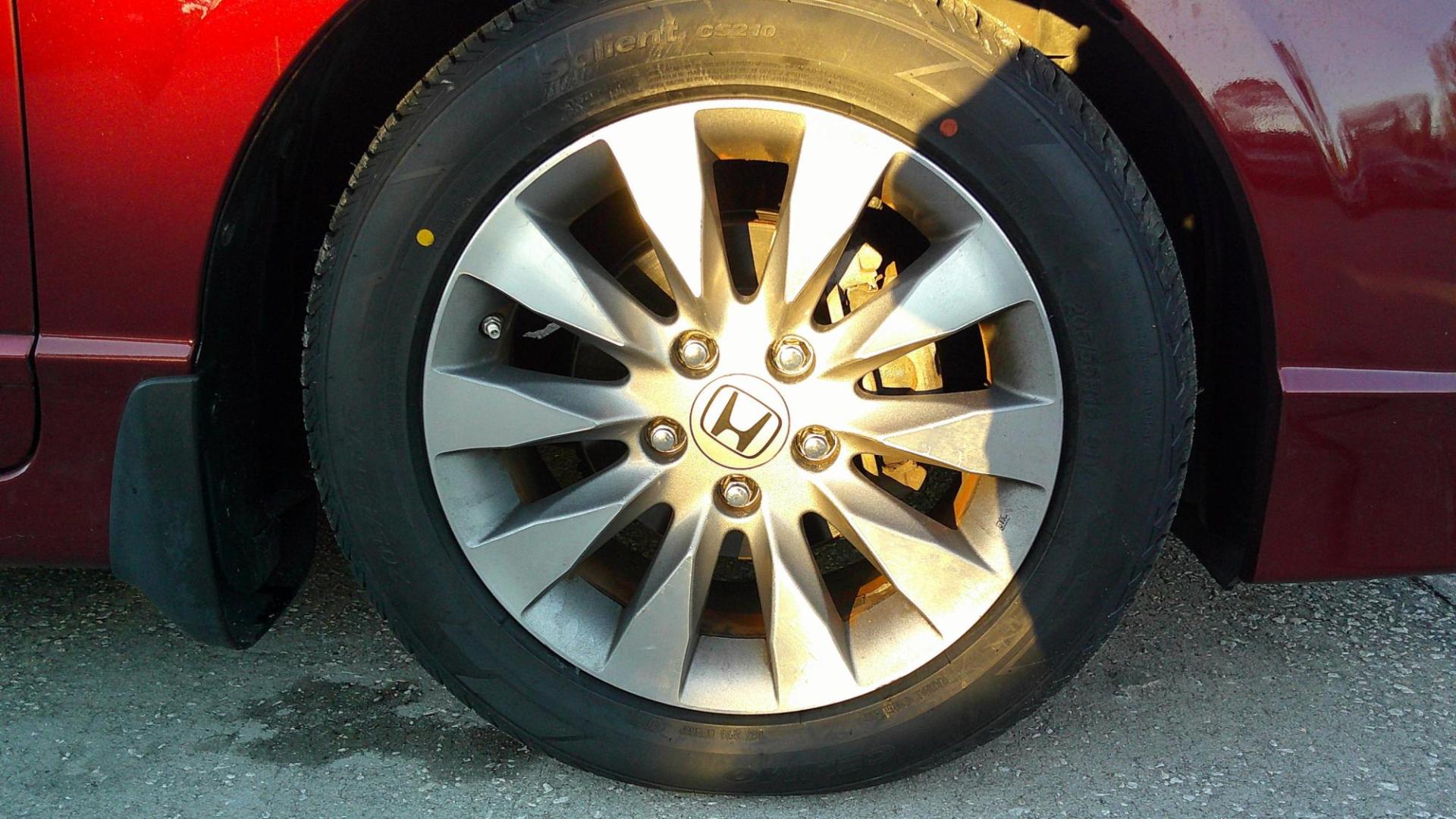 2010 RED HONDA CIVIC EX-L (19XFA1F9XAE) , located at 390 Hansen Avenue, Orange Park, FL, 32065, (904) 276-7933, 30.130497, -81.787529 - Photo#5