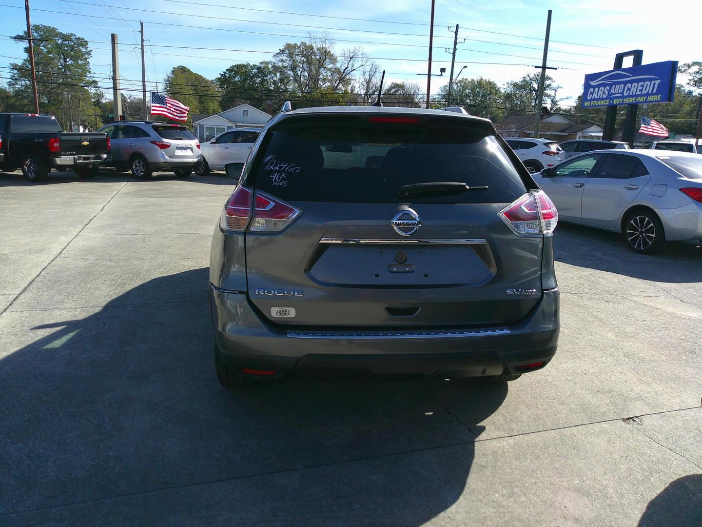 2015 GRAY NISSAN ROGUE S; SL; SV (KNMAT2MV3FP) , located at 1200 Cassat Avenue, Jacksonville, FL, 32205, (904) 695-1885, 30.302404, -81.731033 - Photo#2