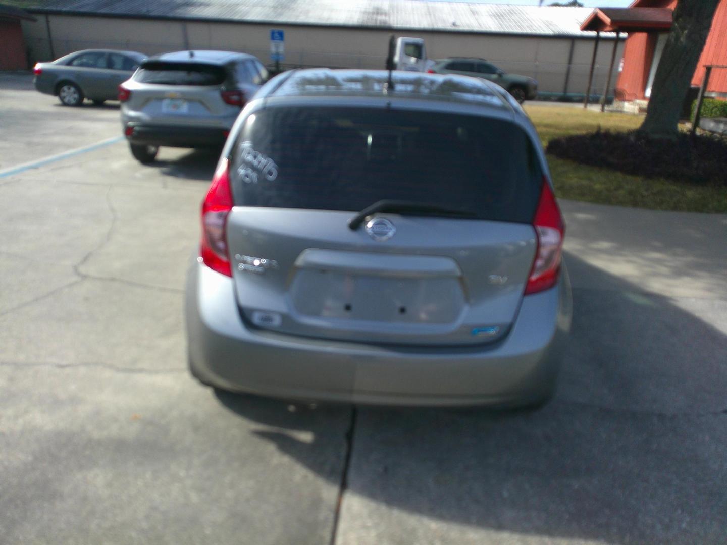 2015 GRAY NISSAN VERSA NOTE S; SV; S (3N1CE2CP6FL) , located at 1200 Cassat Avenue, Jacksonville, FL, 32205, (904) 695-1885, 30.302404, -81.731033 - Photo#3