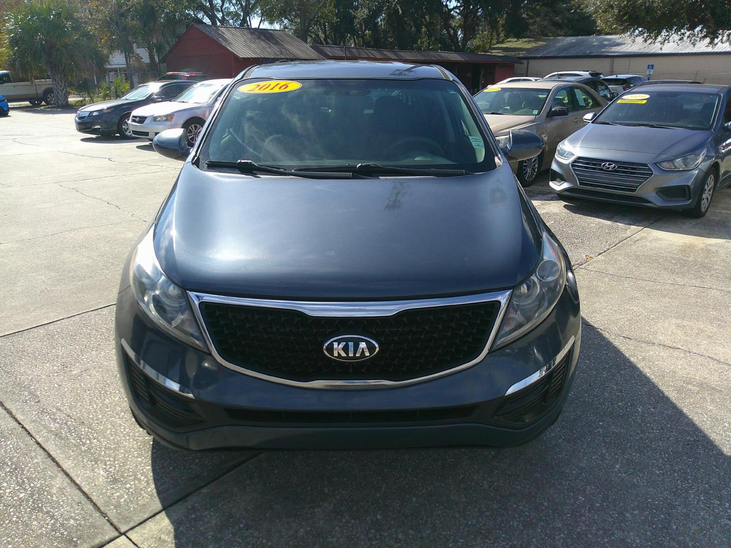 2016 BLUE KIA SPORTAGE EX; LX (KNDPBCAC1G7) , located at 1200 Cassat Avenue, Jacksonville, FL, 32205, (904) 695-1885, 30.302404, -81.731033 - Photo#1