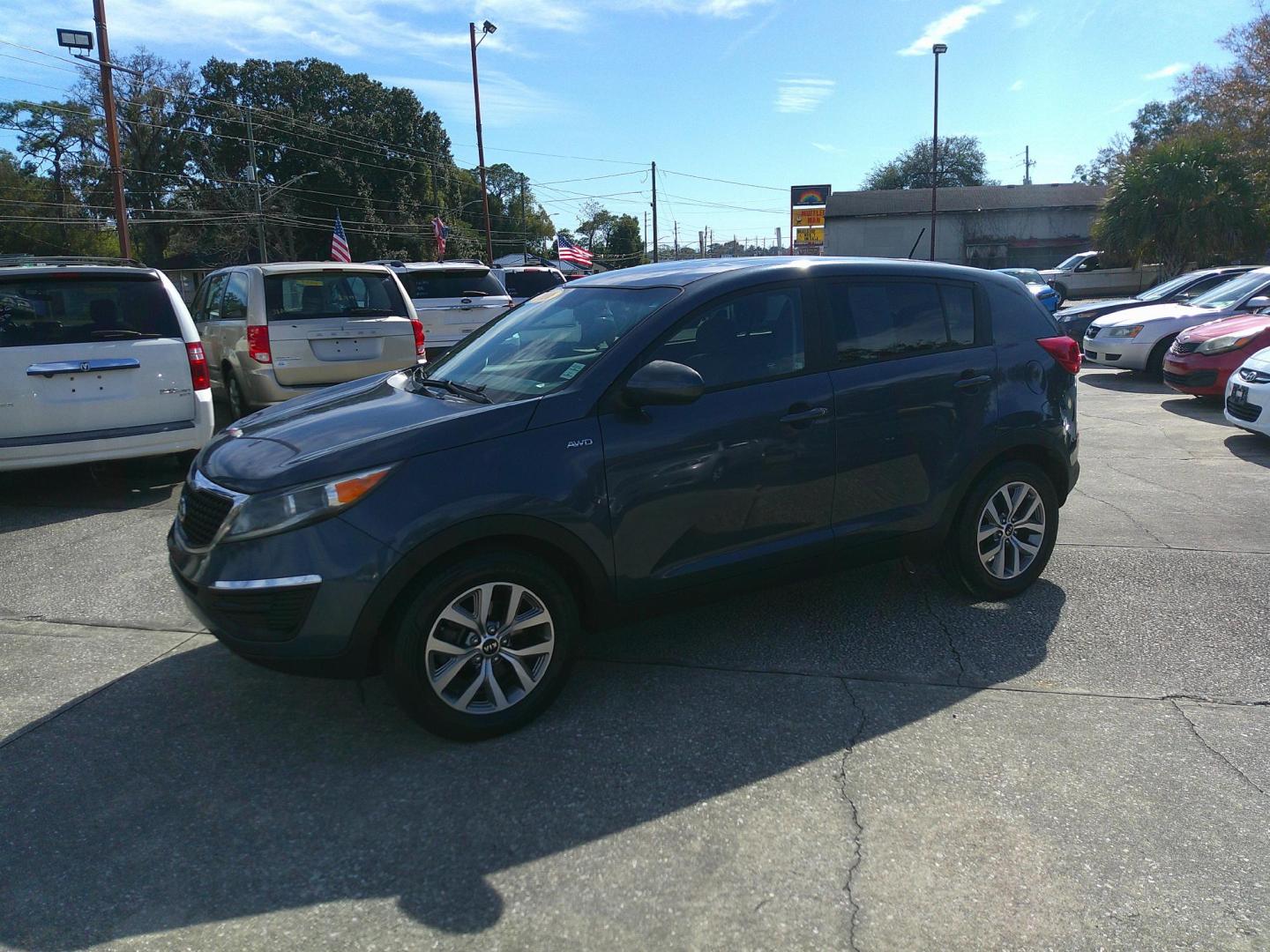 2016 BLUE KIA SPORTAGE EX; LX (KNDPBCAC1G7) , located at 1200 Cassat Avenue, Jacksonville, FL, 32205, (904) 695-1885, 30.302404, -81.731033 - Photo#2