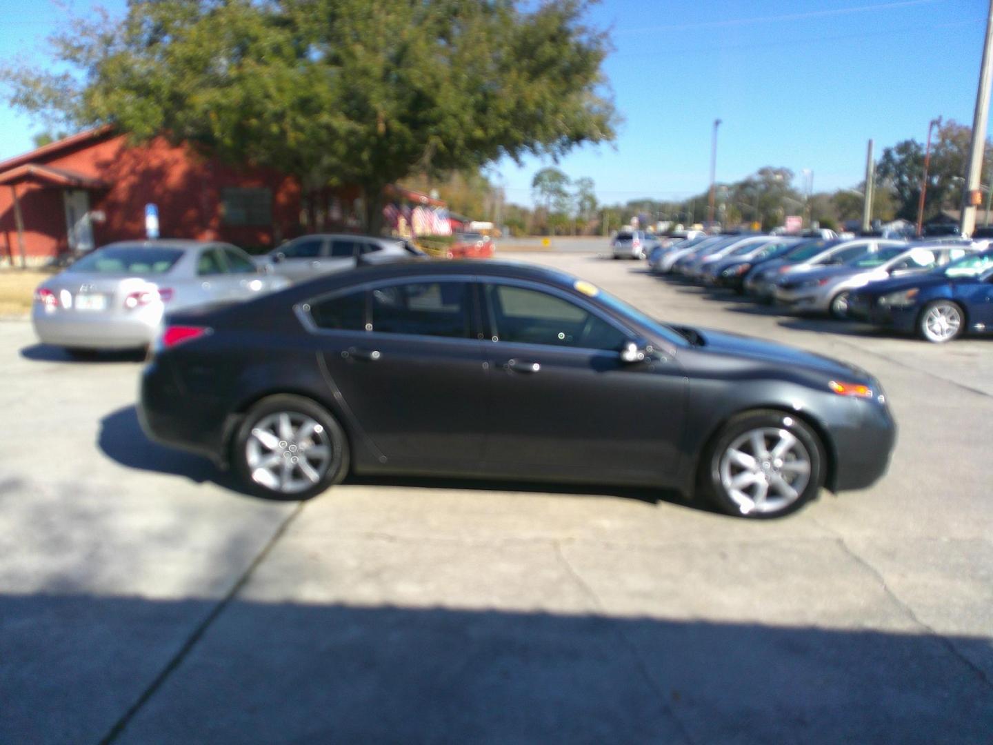 2012 SILVER ACURA TL 3.5TL W/TECH PKG. (19UUA8F58CA) , located at 1200 Cassat Avenue, Jacksonville, FL, 32205, (904) 695-1885, 30.302404, -81.731033 - Photo#4