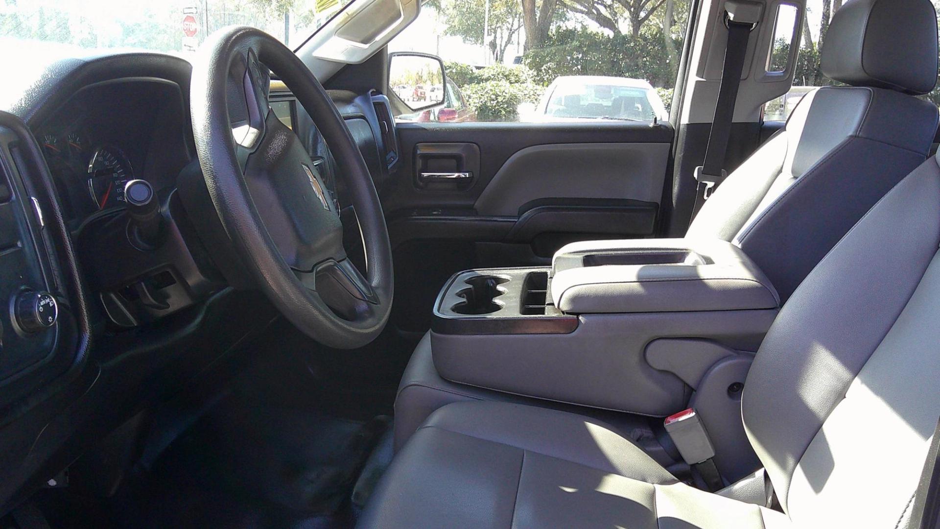 2018 WHITE CHEVROLET SILVERADO WORK TRUCK (1GCRCNEH8JZ) , located at 1200 Cassat Avenue, Jacksonville, FL, 32205, (904) 695-1885, 30.302404, -81.731033 - Photo#1