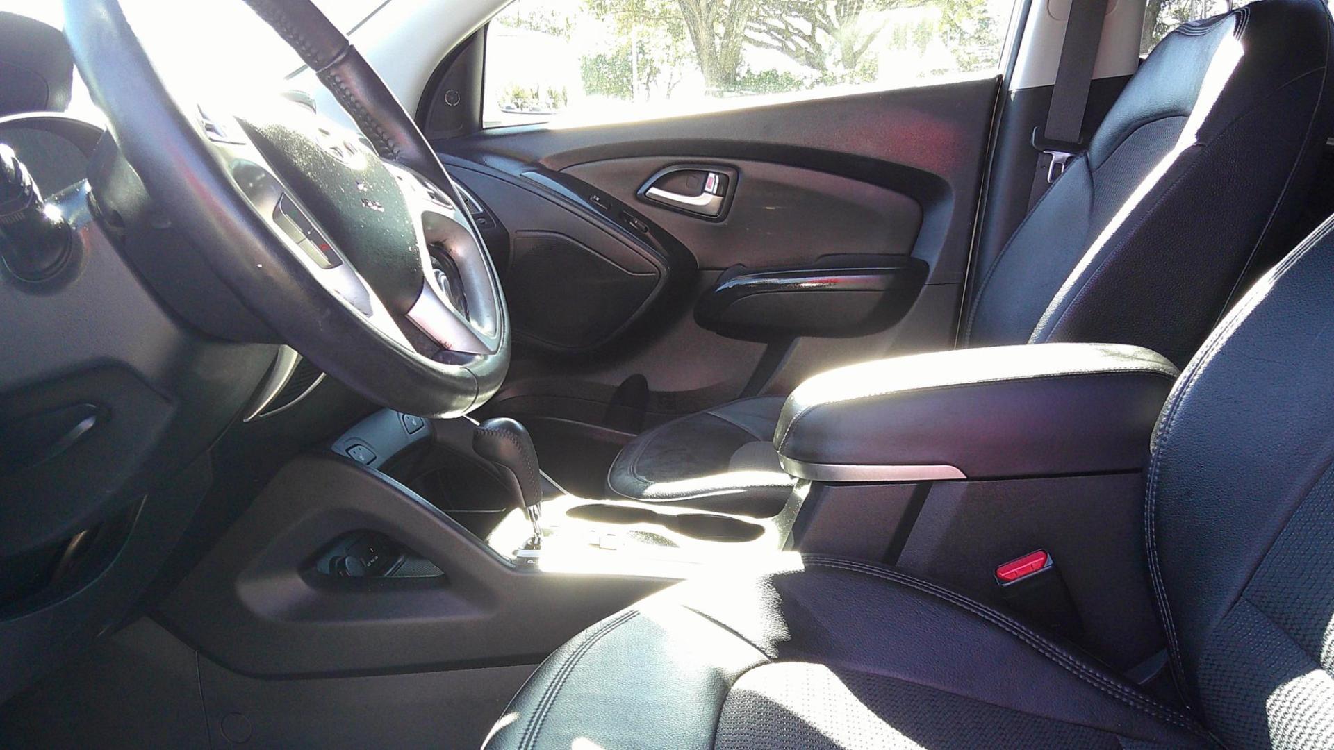 2013 WHITE HYUNDAI TUCSON GLS; LIMITED (KM8JU3AC1DU) , located at 390 Hansen Avenue, Orange Park, FL, 32065, (904) 276-7933, 30.130497, -81.787529 - Photo#1