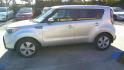2016 SILVER KIA SOUL BASE (KNDJN2A20G7) , located at 1200 Cassat Avenue, Jacksonville, FL, 32205, (904) 695-1885, 30.302404, -81.731033 - Photo#5