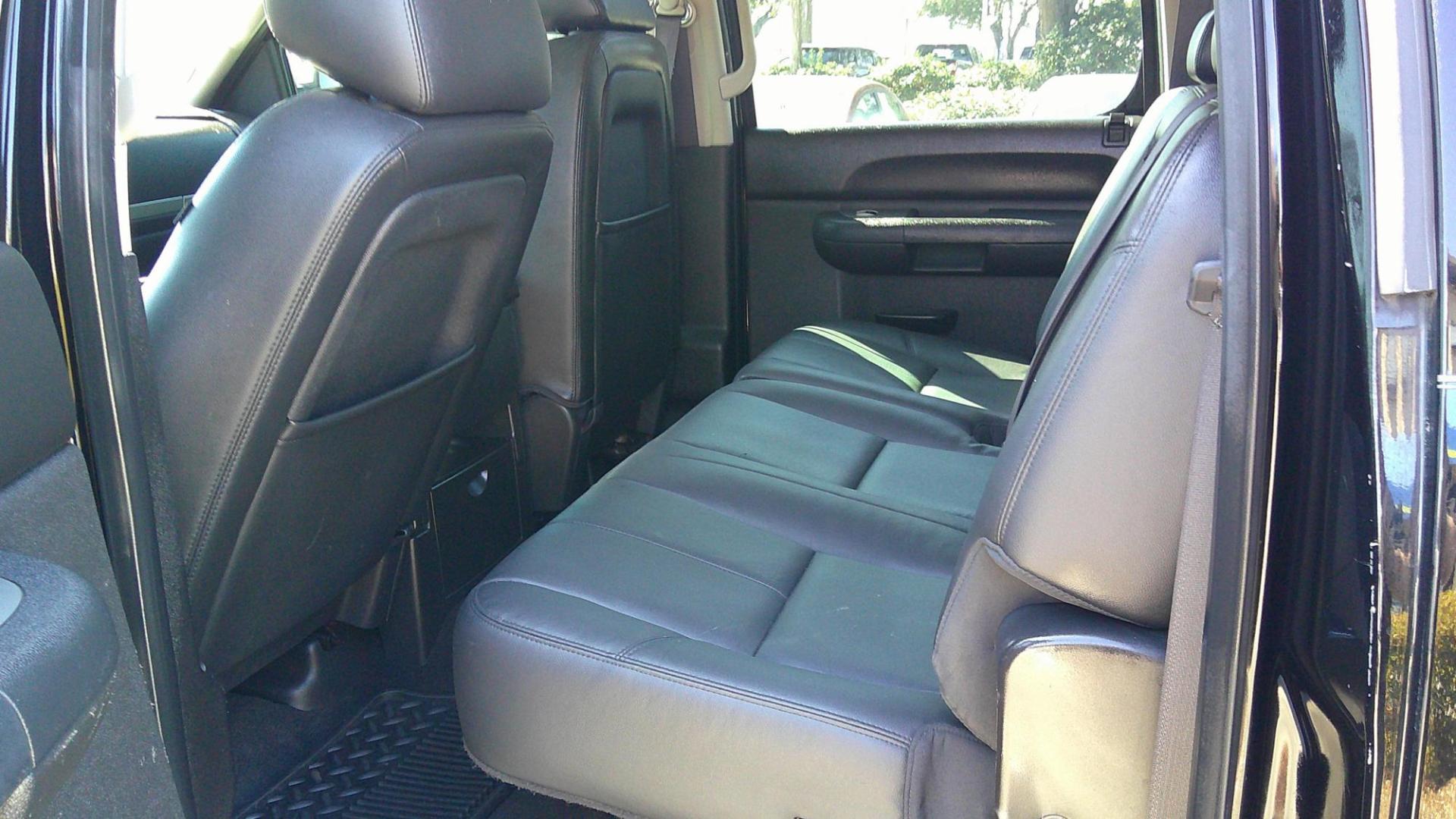 2012 BLACK CHEVROLET SILVERADO LT (3GCPKSE74CG) , located at 1200 Cassat Avenue, Jacksonville, FL, 32205, (904) 695-1885, 30.302404, -81.731033 - Photo#3