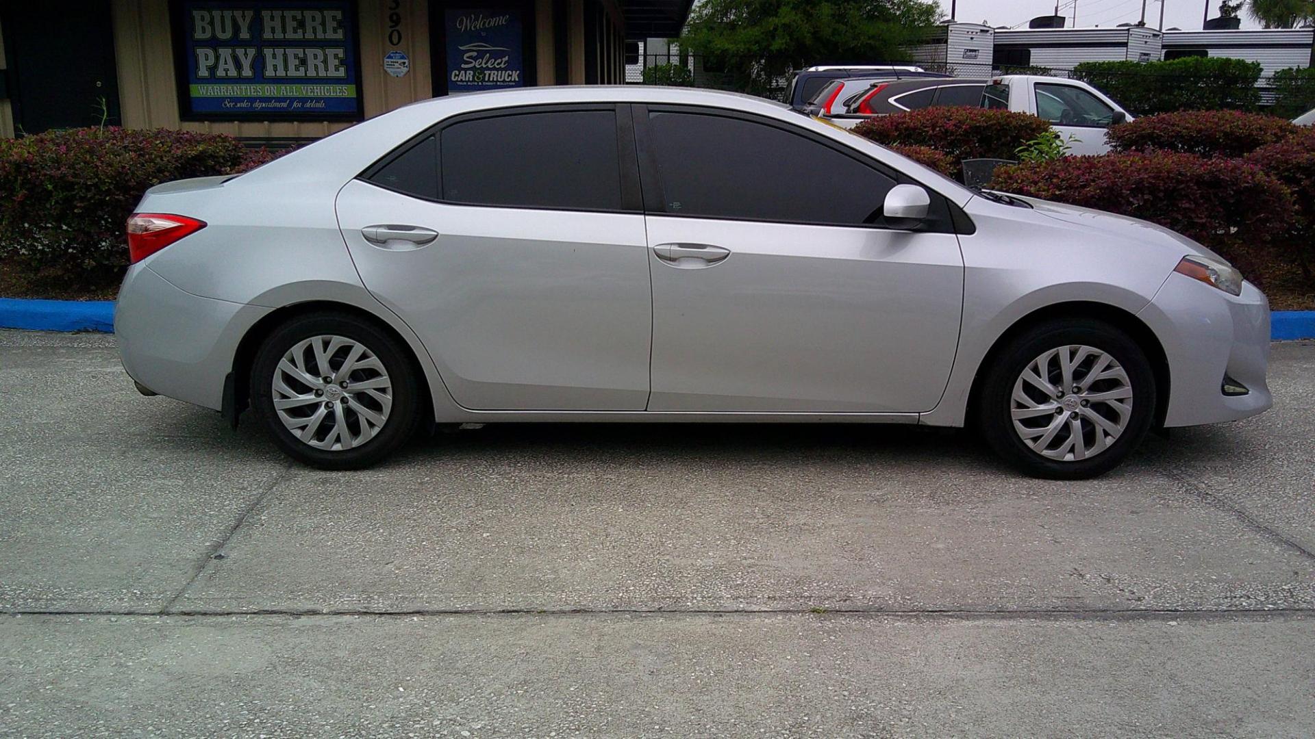 2017 SILVER TOYOTA COROLLA SE; LE; XLE; (2T1BURHE5HC) , located at 1200 Cassat Avenue, Jacksonville, FL, 32205, (904) 695-1885, 30.302404, -81.731033 - Photo#3