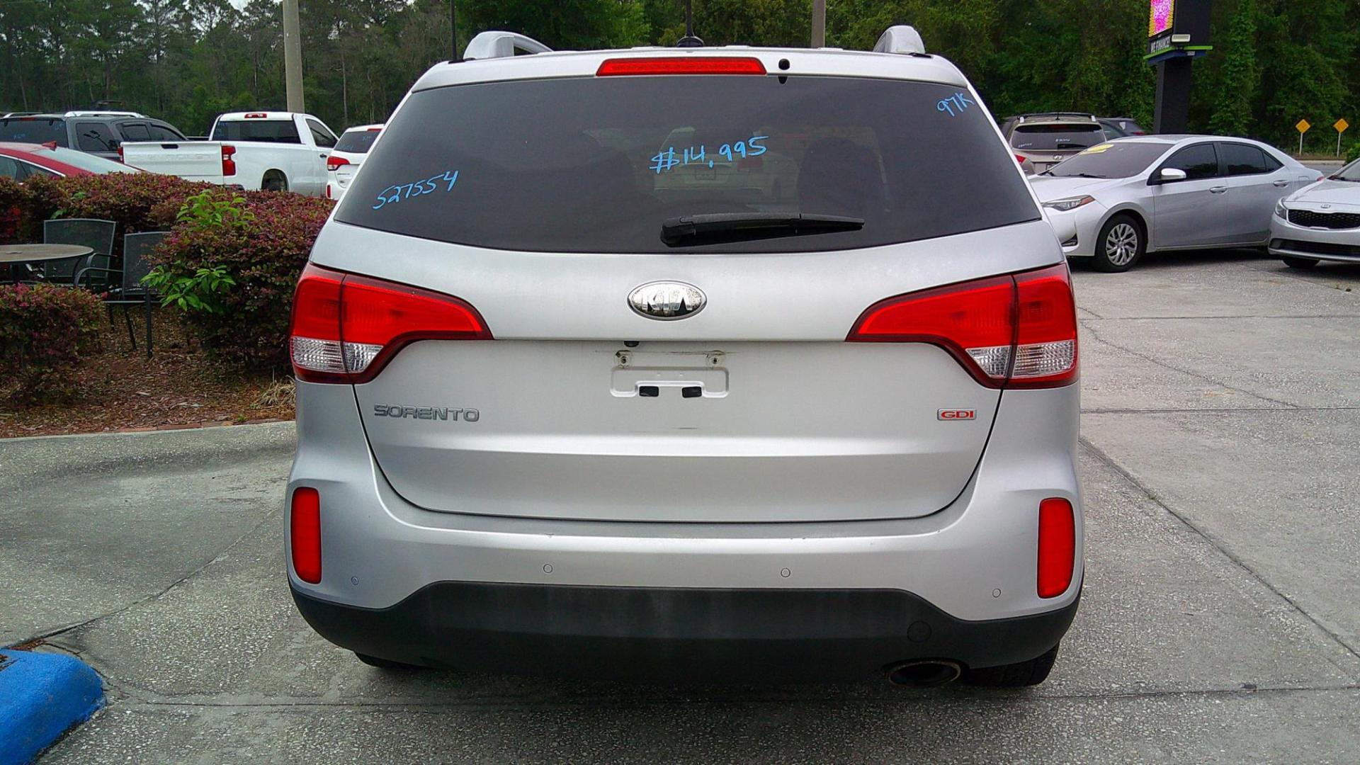2014 SILVER KIA SORENTO LX (5XYKT3A65EG) , located at 390 Hansen Avenue, Orange Park, FL, 32065, (904) 276-7933, 30.130497, -81.787529 - Photo#4