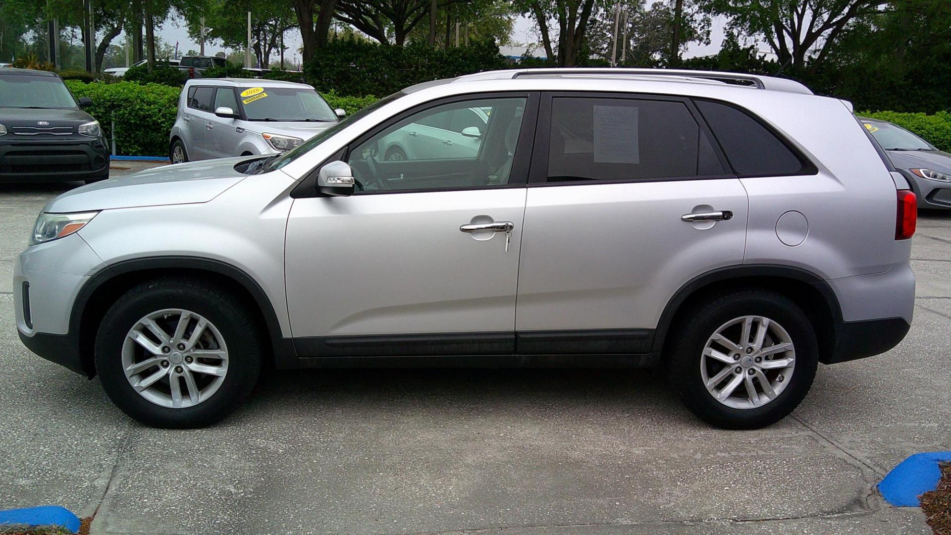 2014 SILVER KIA SORENTO LX (5XYKT3A65EG) , located at 390 Hansen Avenue, Orange Park, FL, 32065, (904) 276-7933, 30.130497, -81.787529 - Photo#5