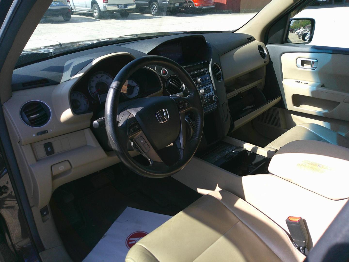 2012 BROWN HONDA PILOT EXL (5FNYF3H53CB) , located at 1200 Cassat Avenue, Jacksonville, FL, 32205, (904) 695-1885, 30.302404, -81.731033 - Photo#2