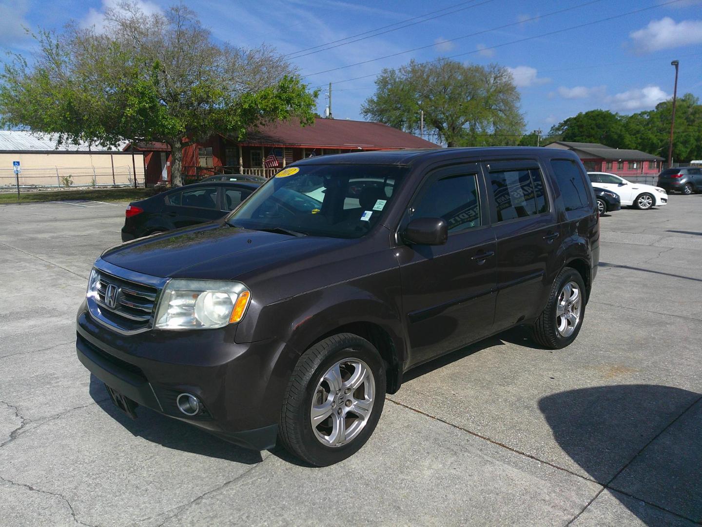 2012 BROWN HONDA PILOT EXL (5FNYF3H53CB) , located at 1200 Cassat Avenue, Jacksonville, FL, 32205, (904) 695-1885, 30.302404, -81.731033 - Photo#1