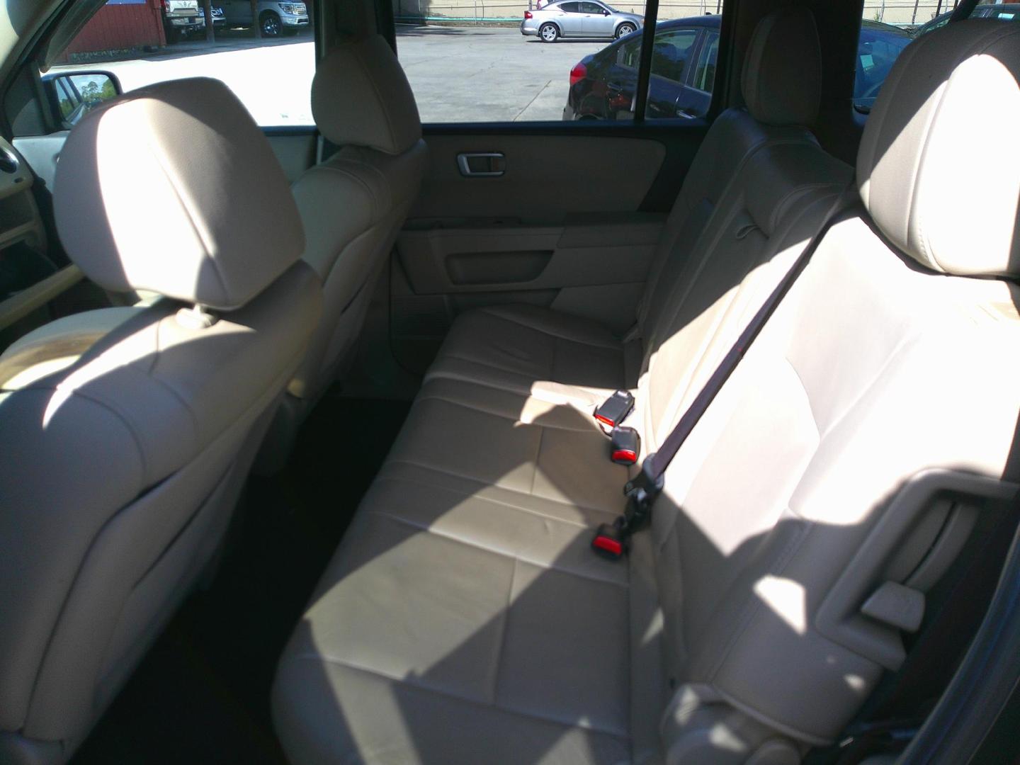 2012 BROWN HONDA PILOT EXL (5FNYF3H53CB) , located at 1200 Cassat Avenue, Jacksonville, FL, 32205, (904) 695-1885, 30.302404, -81.731033 - Photo#3