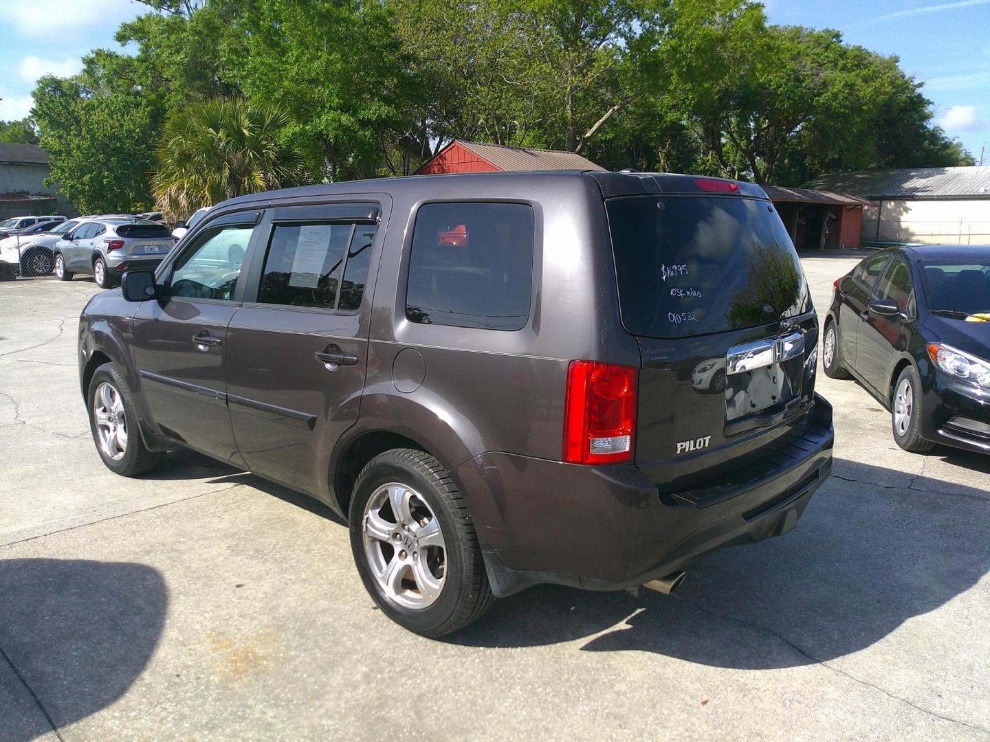2012 BROWN HONDA PILOT EXL (5FNYF3H53CB) , located at 1200 Cassat Avenue, Jacksonville, FL, 32205, (904) 695-1885, 30.302404, -81.731033 - Photo#9