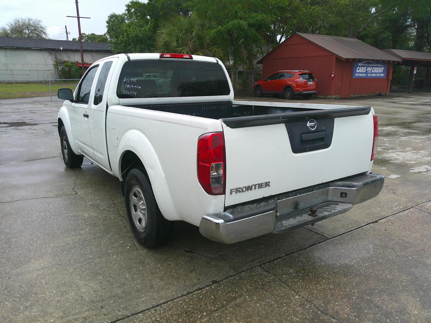 2013 WHITE NISSAN FRONTIER S; SV (1N6BD0CT7DN) , located at 1200 Cassat Avenue, Jacksonville, FL, 32205, (904) 695-1885, 30.302404, -81.731033 - Photo#3