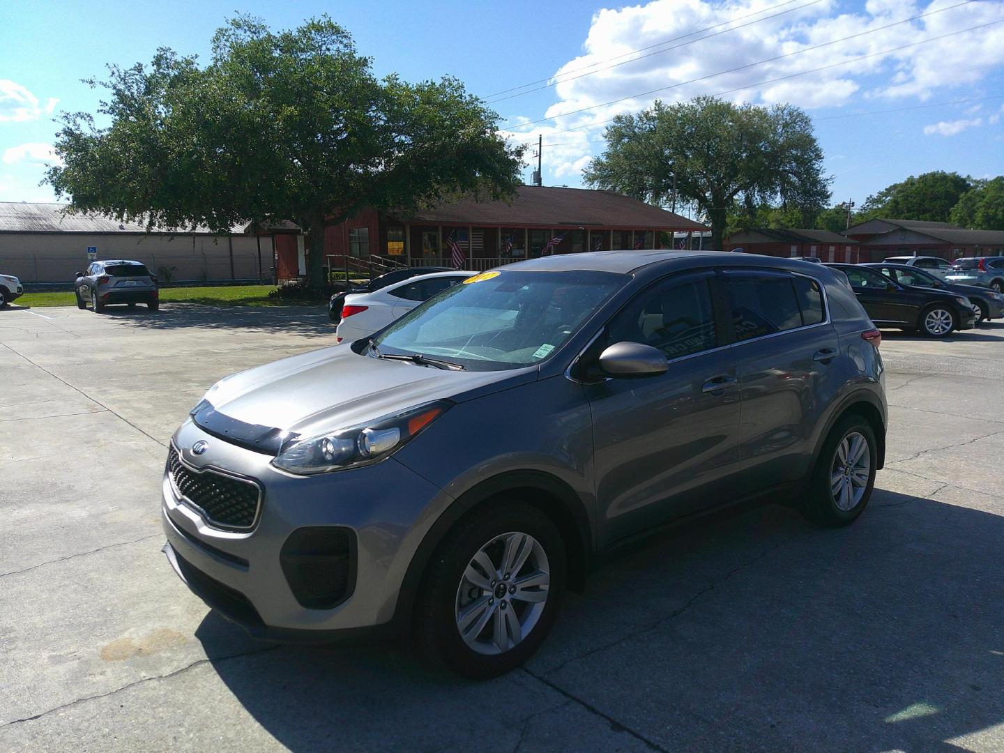 2017 SILVER KIA SPORTAGE LX (KNDPM3AC0H7) , located at 1200 Cassat Avenue, Jacksonville, FL, 32205, (904) 695-1885, 30.302404, -81.731033 - Photo#1