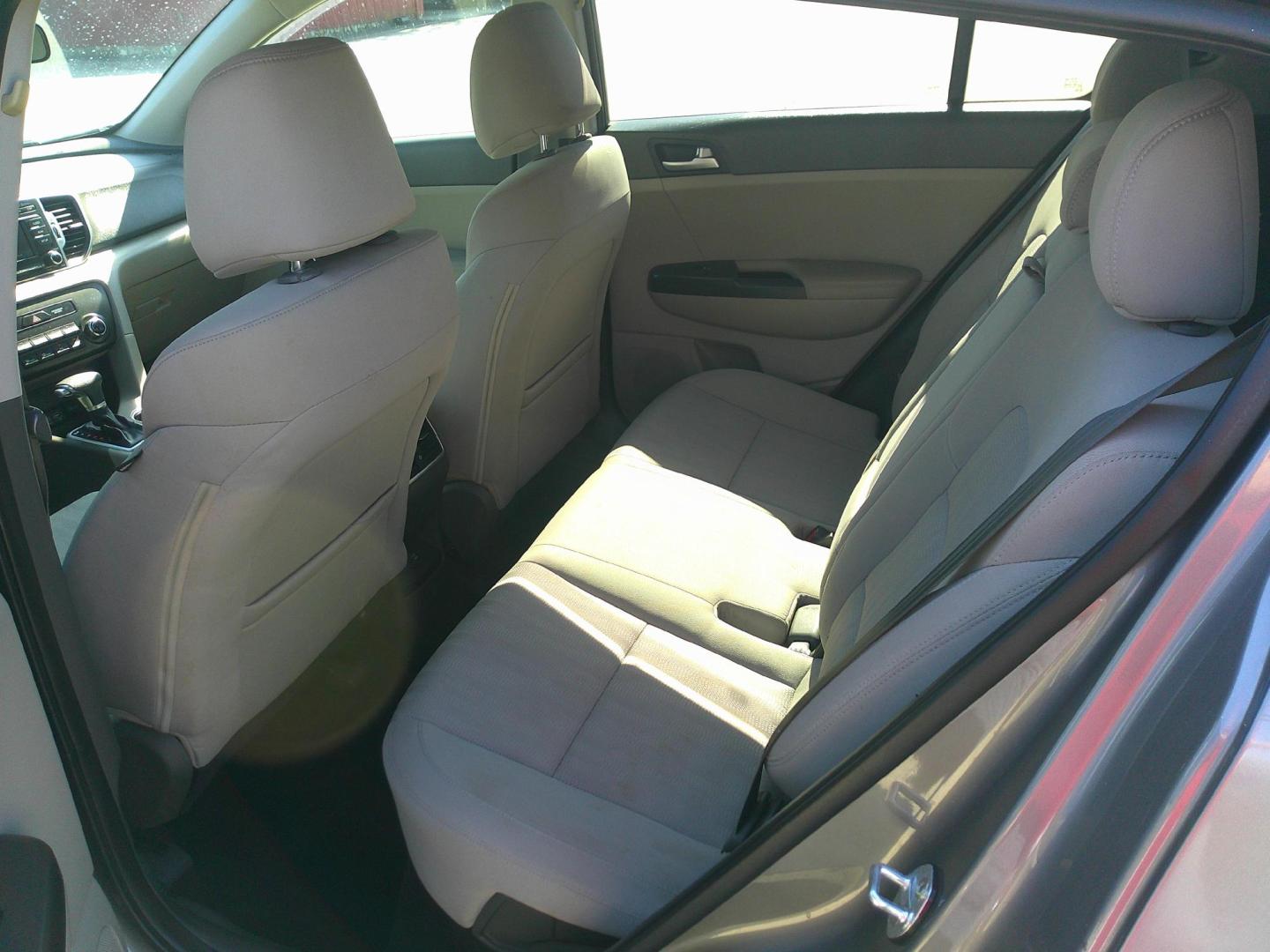 2017 SILVER KIA SPORTAGE LX (KNDPM3AC0H7) , located at 1200 Cassat Avenue, Jacksonville, FL, 32205, (904) 695-1885, 30.302404, -81.731033 - Photo#3