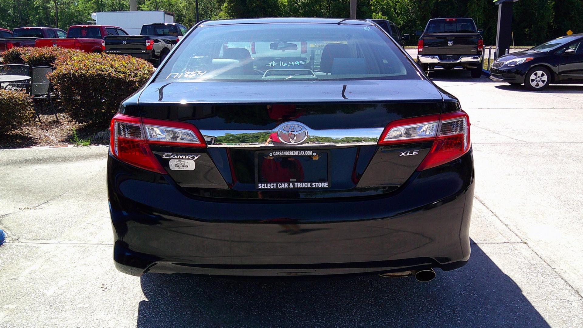 2012 BLACK TOYOTA CAMRY SE; LE; XLE (4T1BF1FKXCU) , located at 1200 Cassat Avenue, Jacksonville, FL, 32205, (904) 695-1885, 30.302404, -81.731033- Photo#4