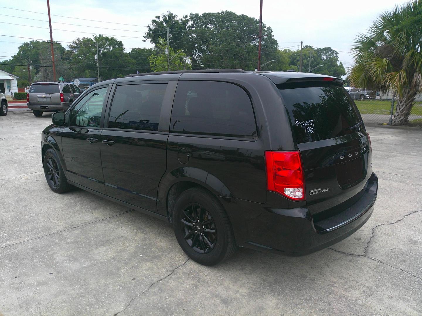 2019 BLACK DODGE GRAND CARAVAN GT (2C4RDGEG2KR) , located at 1200 Cassat Avenue, Jacksonville, FL, 32205, (904) 695-1885, 30.302404, -81.731033 - Photo#5