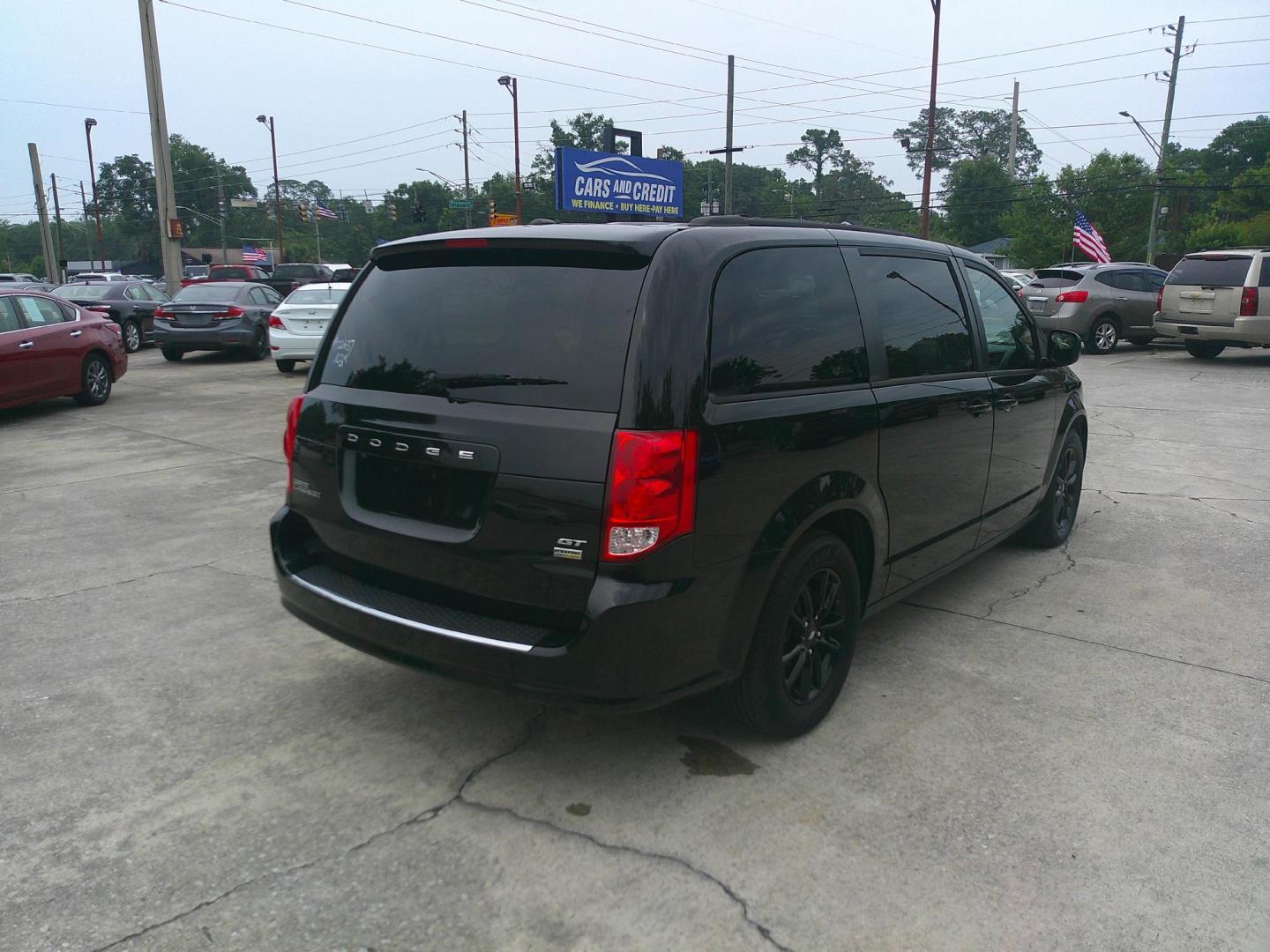 2019 BLACK DODGE GRAND CARAVAN GT (2C4RDGEG2KR) , located at 1200 Cassat Avenue, Jacksonville, FL, 32205, (904) 695-1885, 30.302404, -81.731033 - Photo#6
