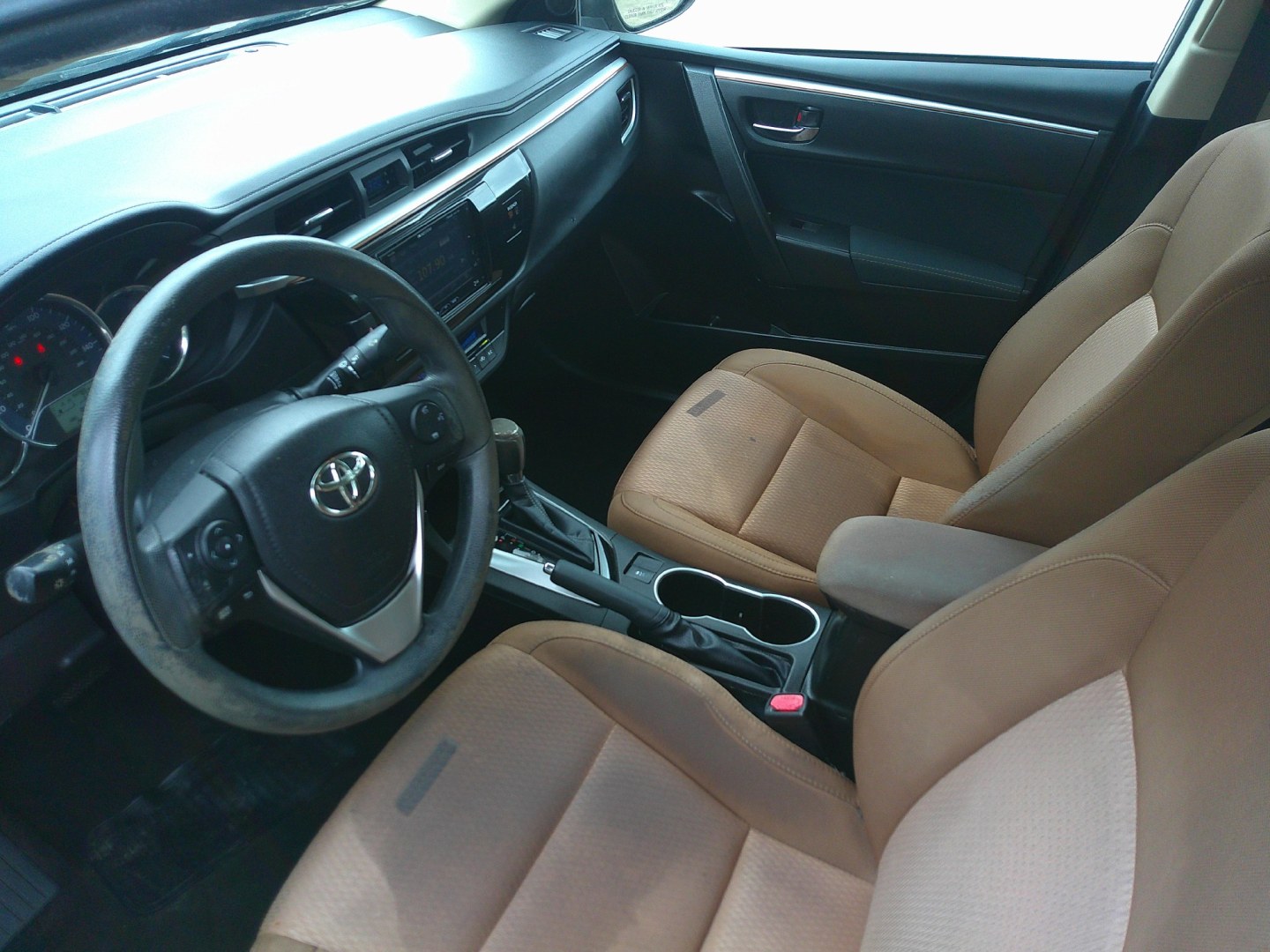 2015 BROWN TOYOTA COROLLA S; LE; L (5YFBURHE6FP) , located at 1200 Cassat Avenue, Jacksonville, FL, 32205, (904) 695-1885, 30.302404, -81.731033- Photo#2