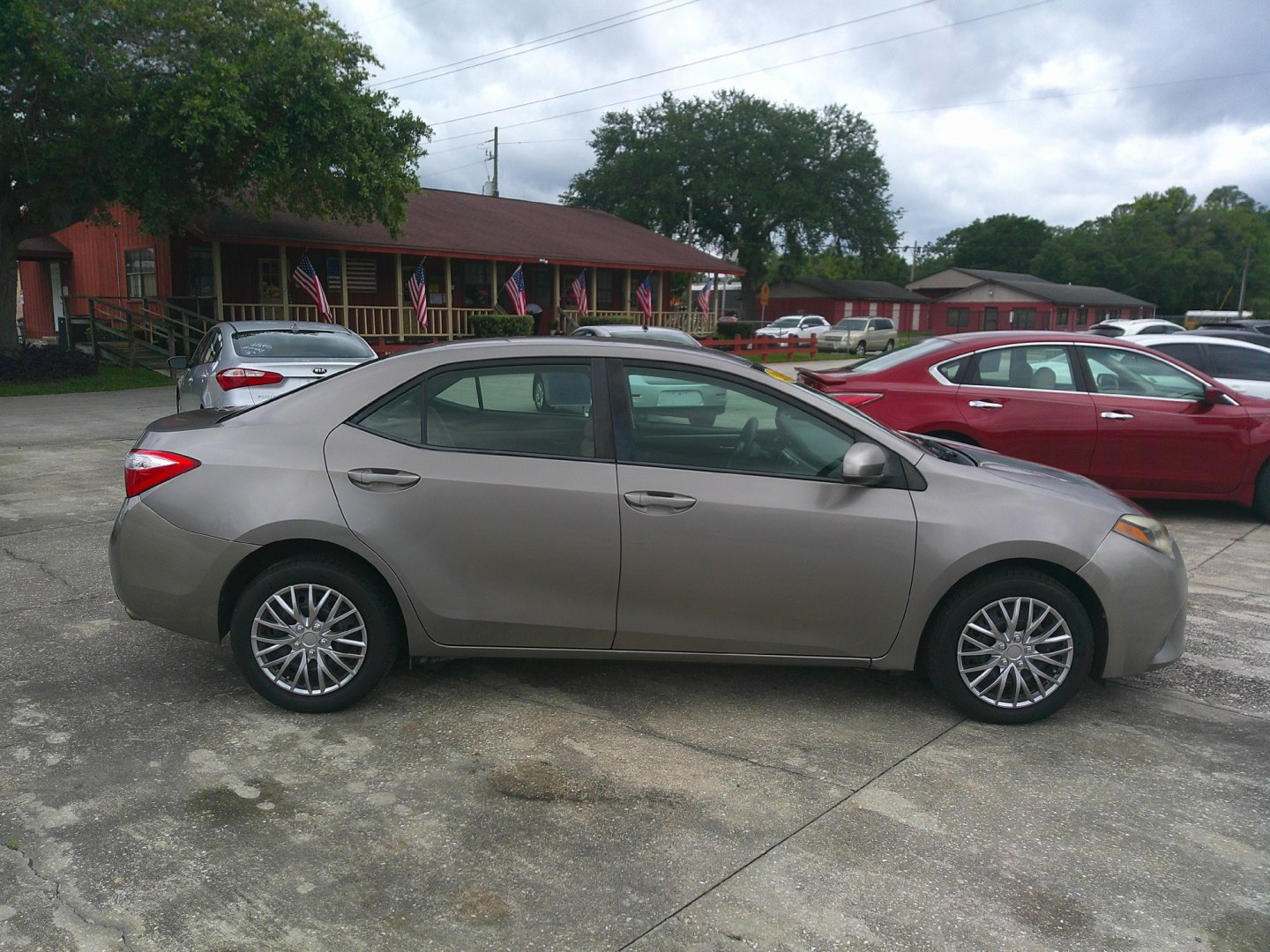 2015 BROWN TOYOTA COROLLA S; LE; L (5YFBURHE6FP) , located at 1200 Cassat Avenue, Jacksonville, FL, 32205, (904) 695-1885, 30.302404, -81.731033- Photo#4