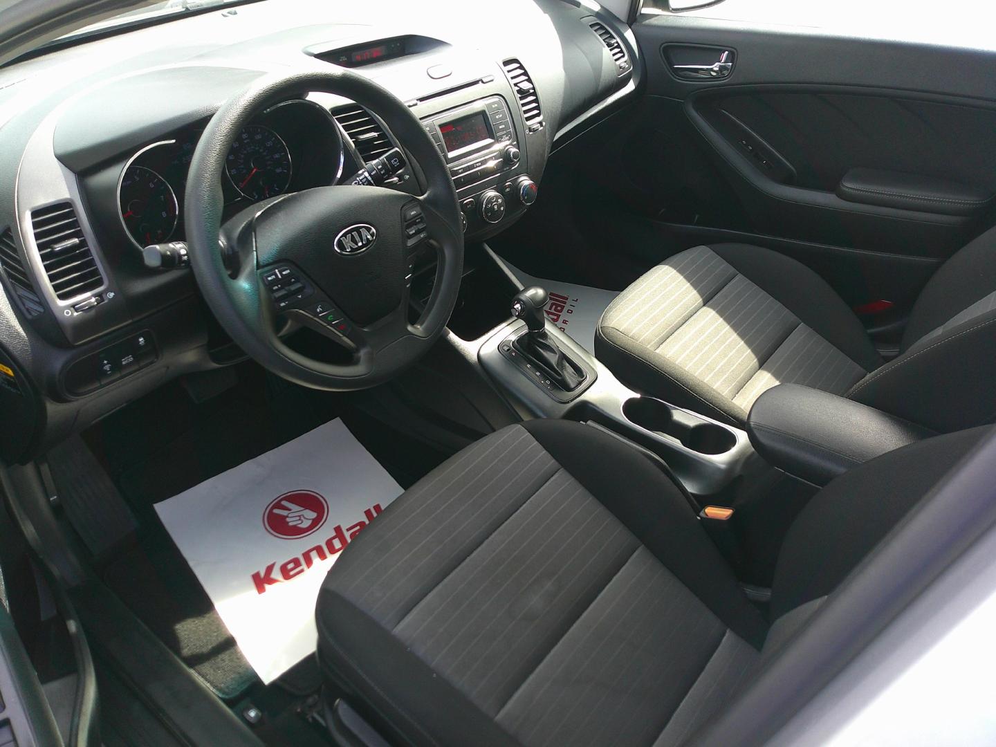 2016 SILVER KIA FORTE5 EX; LX (KNAFK5A80G5) , located at 1200 Cassat Avenue, Jacksonville, FL, 32205, (904) 695-1885, 30.302404, -81.731033- Photo#2