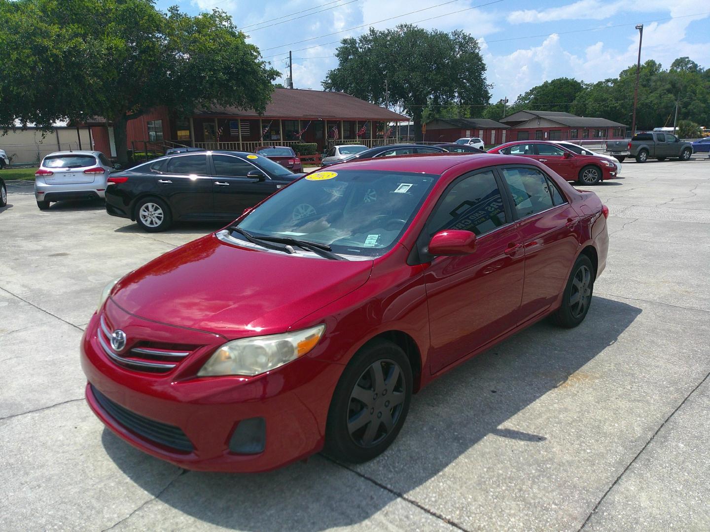 2013 RED TOYOTA COROLLA BASE; S; LE; (2T1BU4EE8DC) , located at 1200 Cassat Avenue, Jacksonville, FL, 32205, (904) 695-1885, 30.302404, -81.731033- Photo#1