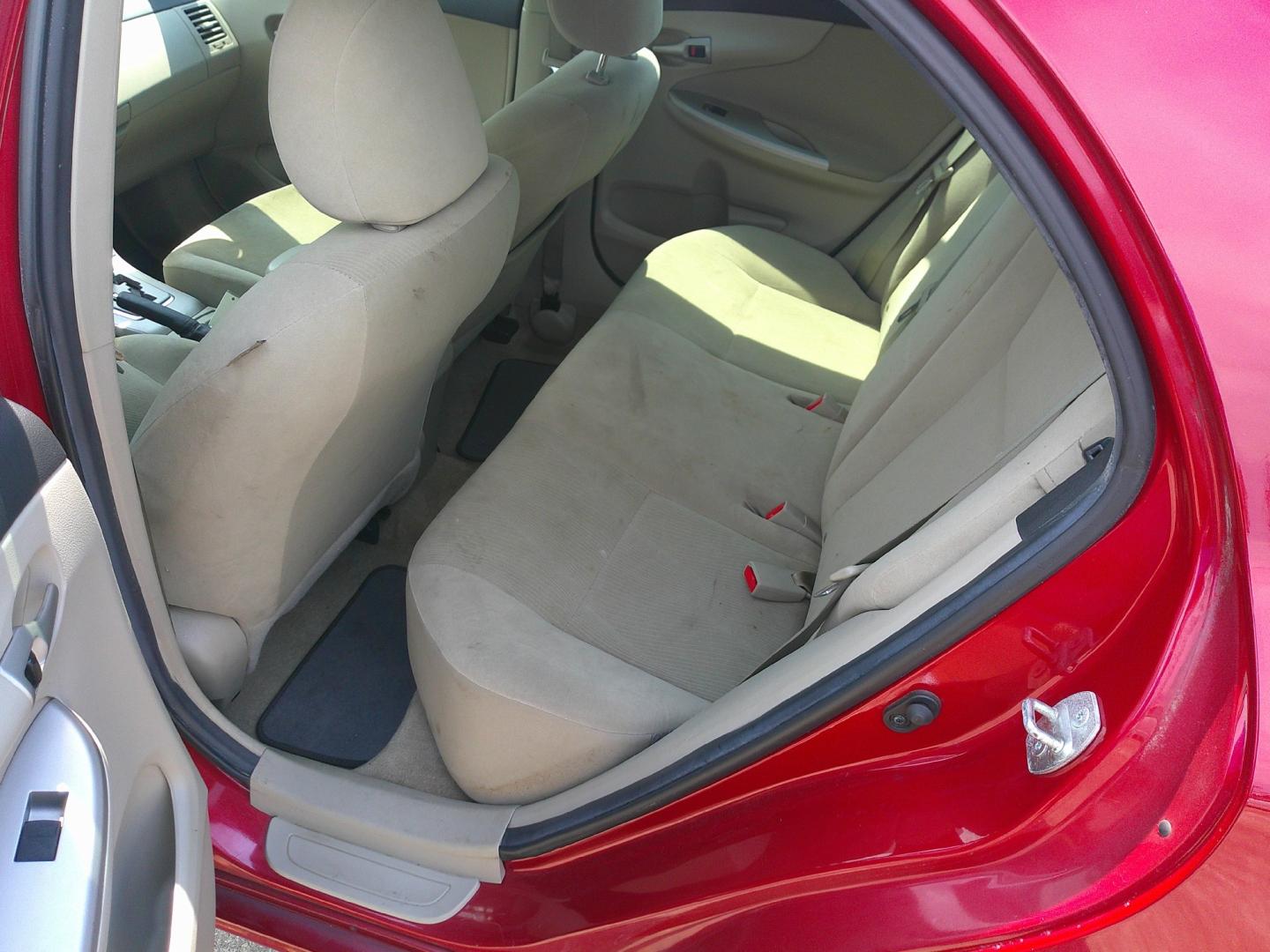2013 RED TOYOTA COROLLA BASE; S; LE; (2T1BU4EE8DC) , located at 1200 Cassat Avenue, Jacksonville, FL, 32205, (904) 695-1885, 30.302404, -81.731033- Photo#3