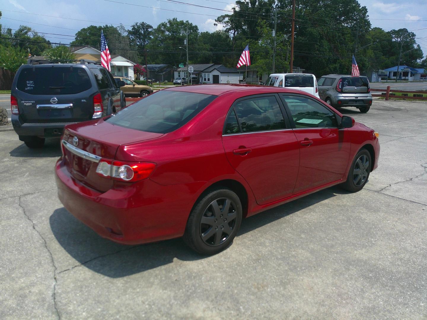 2013 RED TOYOTA COROLLA BASE; S; LE; (2T1BU4EE8DC) , located at 1200 Cassat Avenue, Jacksonville, FL, 32205, (904) 695-1885, 30.302404, -81.731033- Photo#5