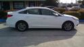 2015 WHITE HYUNDAI SONATA SE (5NPE24AF6FH) , located at 1200 Cassat Avenue, Jacksonville, FL, 32205, (904) 695-1885, 30.302404, -81.731033- Photo#3