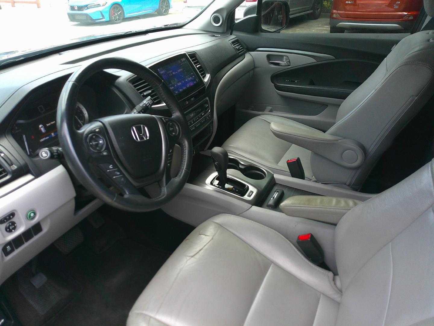2017 GRAY HONDA PILOT EXL (5FNYF5H58HB) , located at 1200 Cassat Avenue, Jacksonville, FL, 32205, (904) 695-1885, 30.302404, -81.731033- Photo#2