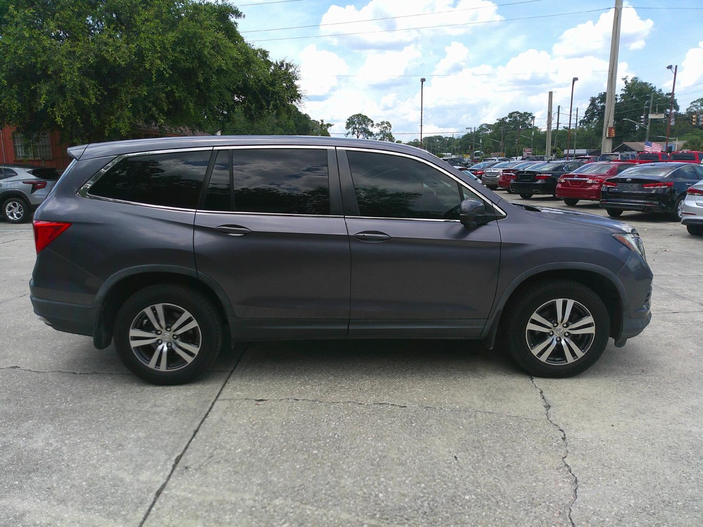 2017 GRAY HONDA PILOT EXL (5FNYF5H58HB) , located at 1200 Cassat Avenue, Jacksonville, FL, 32205, (904) 695-1885, 30.302404, -81.731033- Photo#4