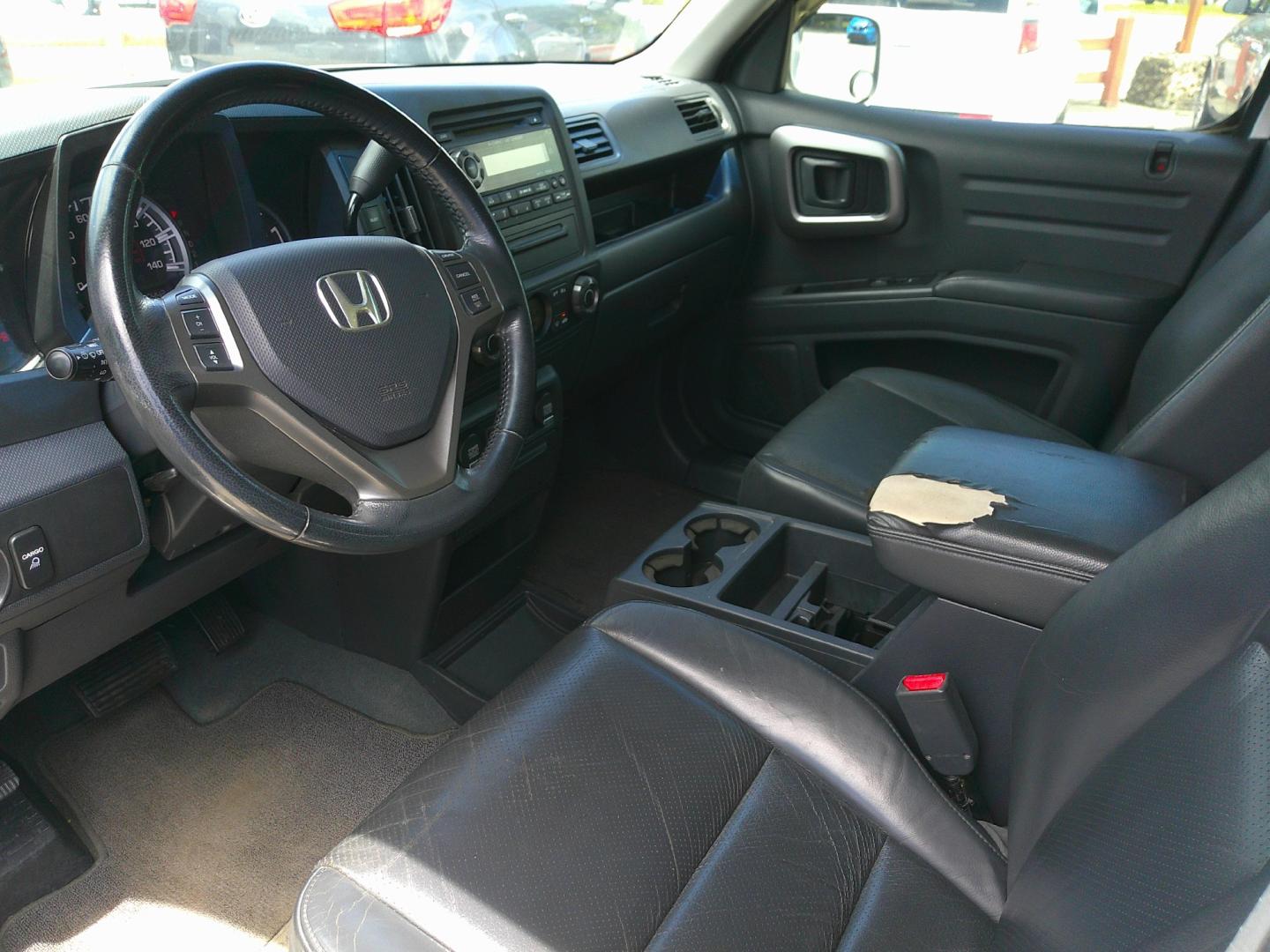 2009 SILVER HONDA RIDGELINE RTL (5FPYK16569B) , located at 1200 Cassat Avenue, Jacksonville, FL, 32205, (904) 695-1885, 30.302404, -81.731033- Photo#2