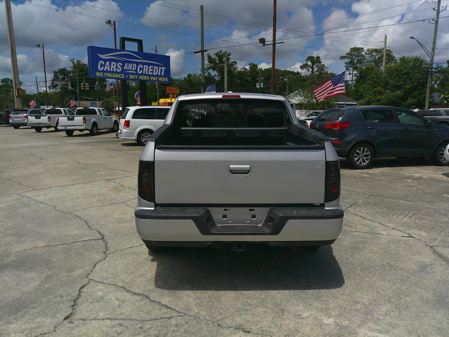 2009 SILVER HONDA RIDGELINE RTL (5FPYK16569B) , located at 1200 Cassat Avenue, Jacksonville, FL, 32205, (904) 695-1885, 30.302404, -81.731033- Photo#3