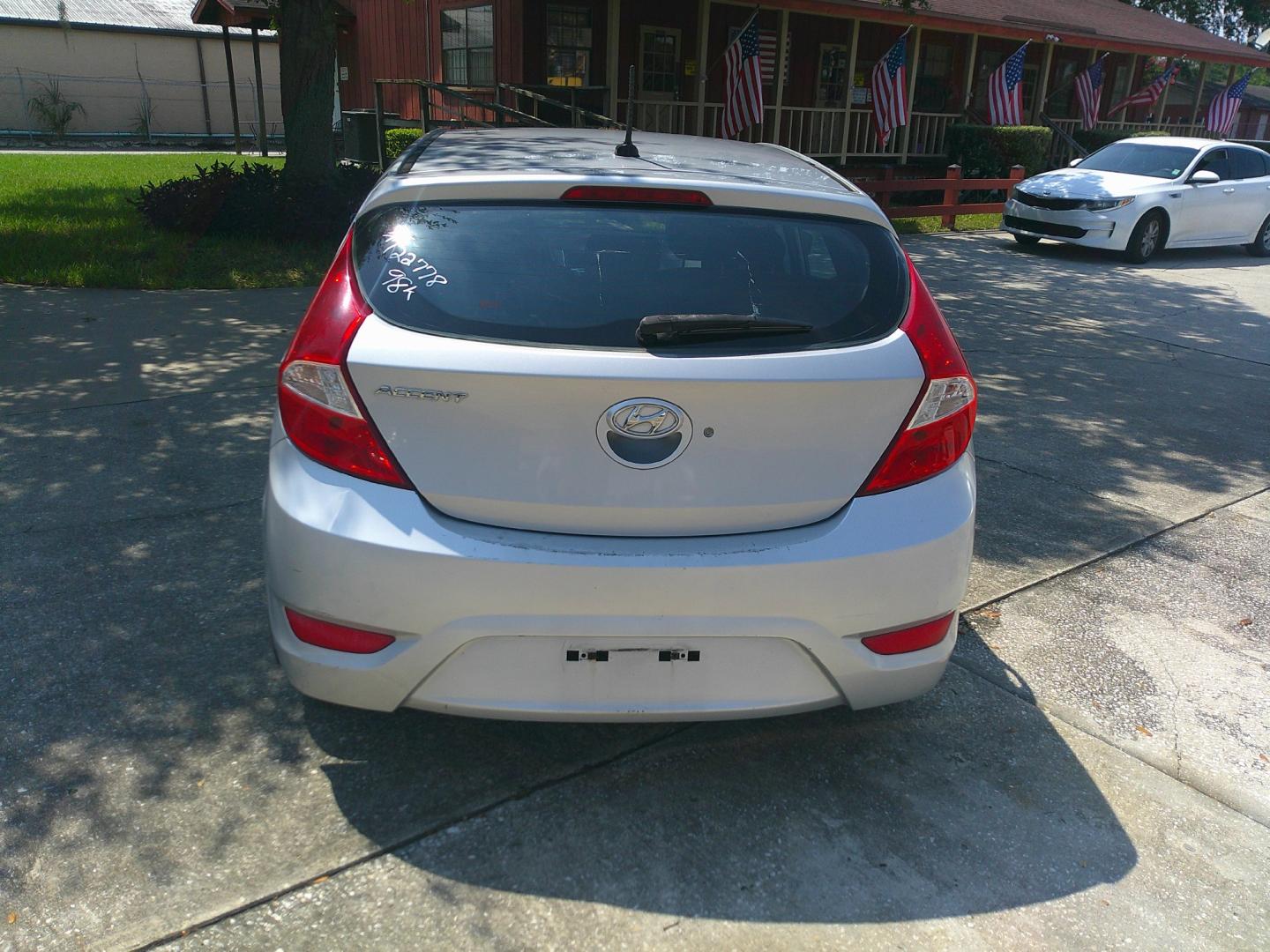 2013 SILVER HYUNDAI ACCENT GS; SE (KMHCT5AE9DU) , located at 1200 Cassat Avenue, Jacksonville, FL, 32205, (904) 695-1885, 30.302404, -81.731033- Photo#3