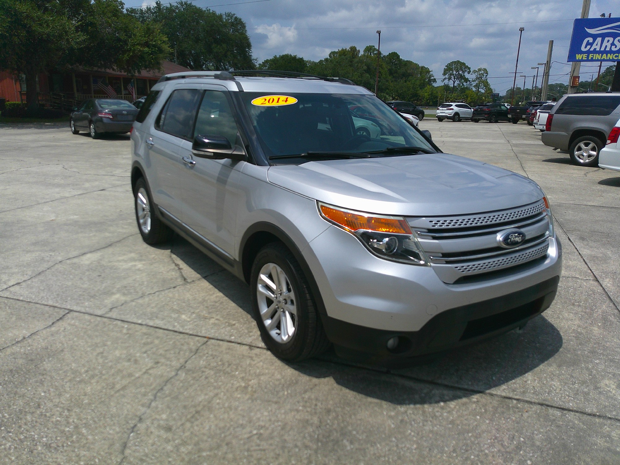 photo of 2014 FORD EXPLORER XLT 