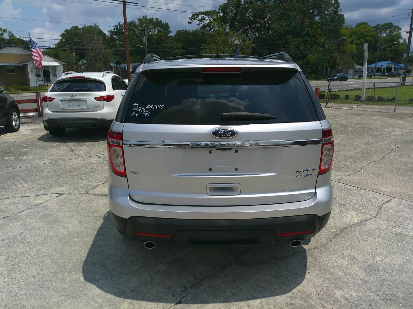 2014 SILVER FORD EXPLORER XLT (1FM5K7D89EG) , located at 1200 Cassat Avenue, Jacksonville, FL, 32205, (904) 695-1885, 30.302404, -81.731033- Photo#3