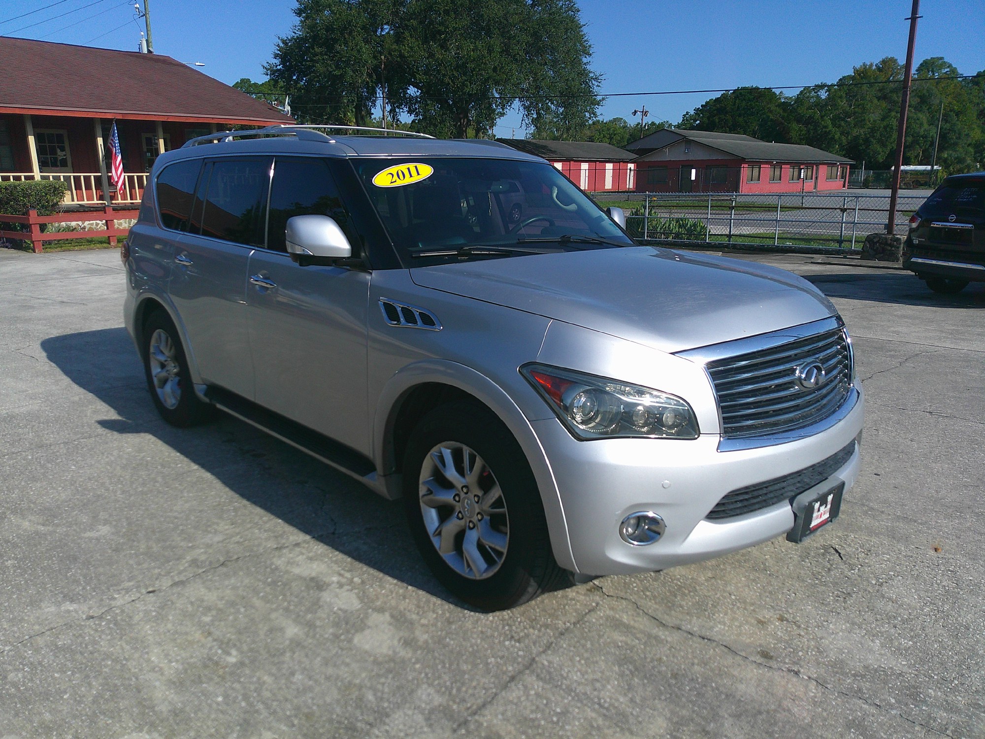 photo of 2011 INFINITI QX56 