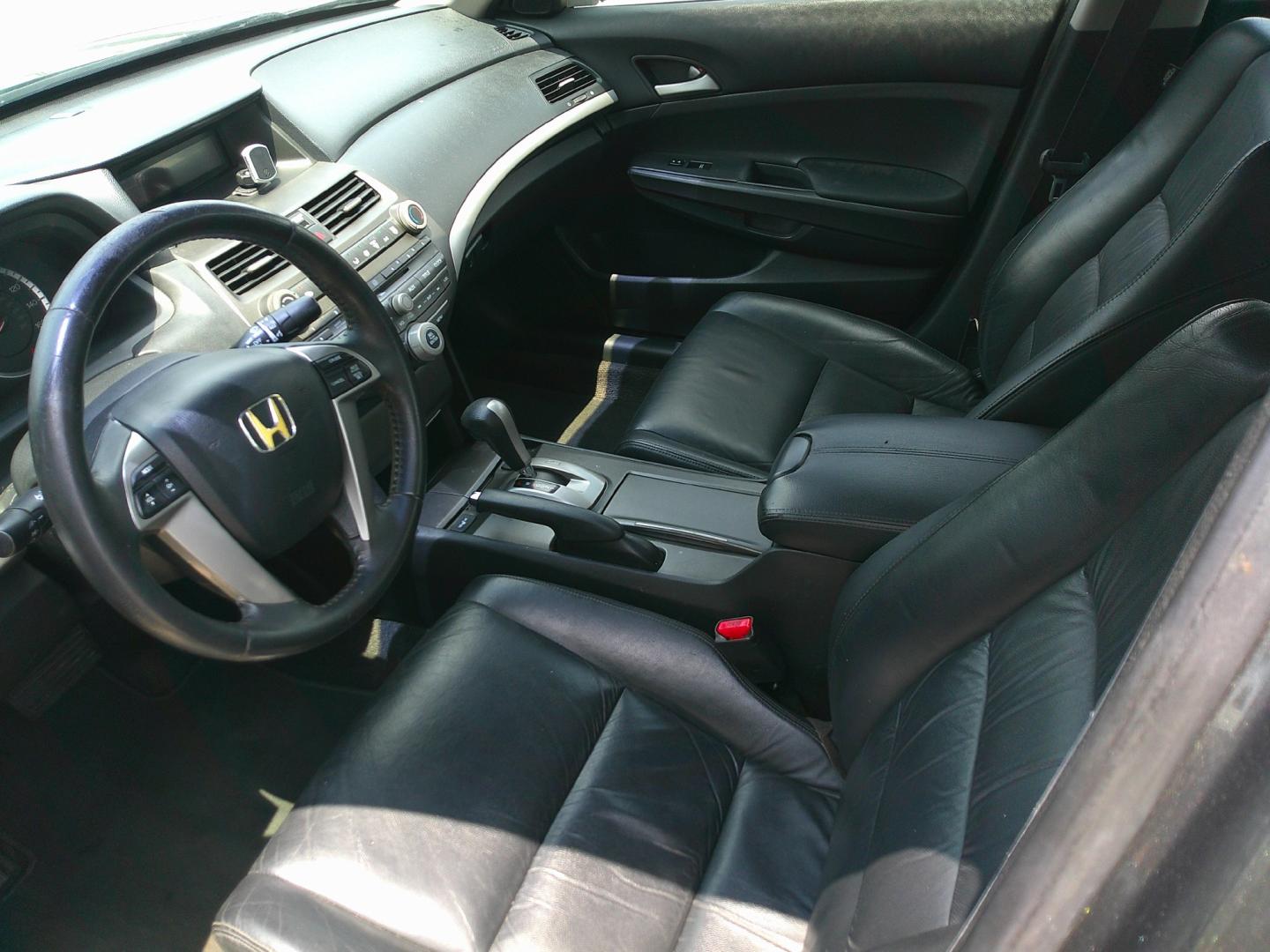 2012 GRAY HONDA ACCORD SE (1HGCP2F63CA) , located at 1200 Cassat Avenue, Jacksonville, FL, 32205, (904) 695-1885, 30.302404, -81.731033- Photo#2