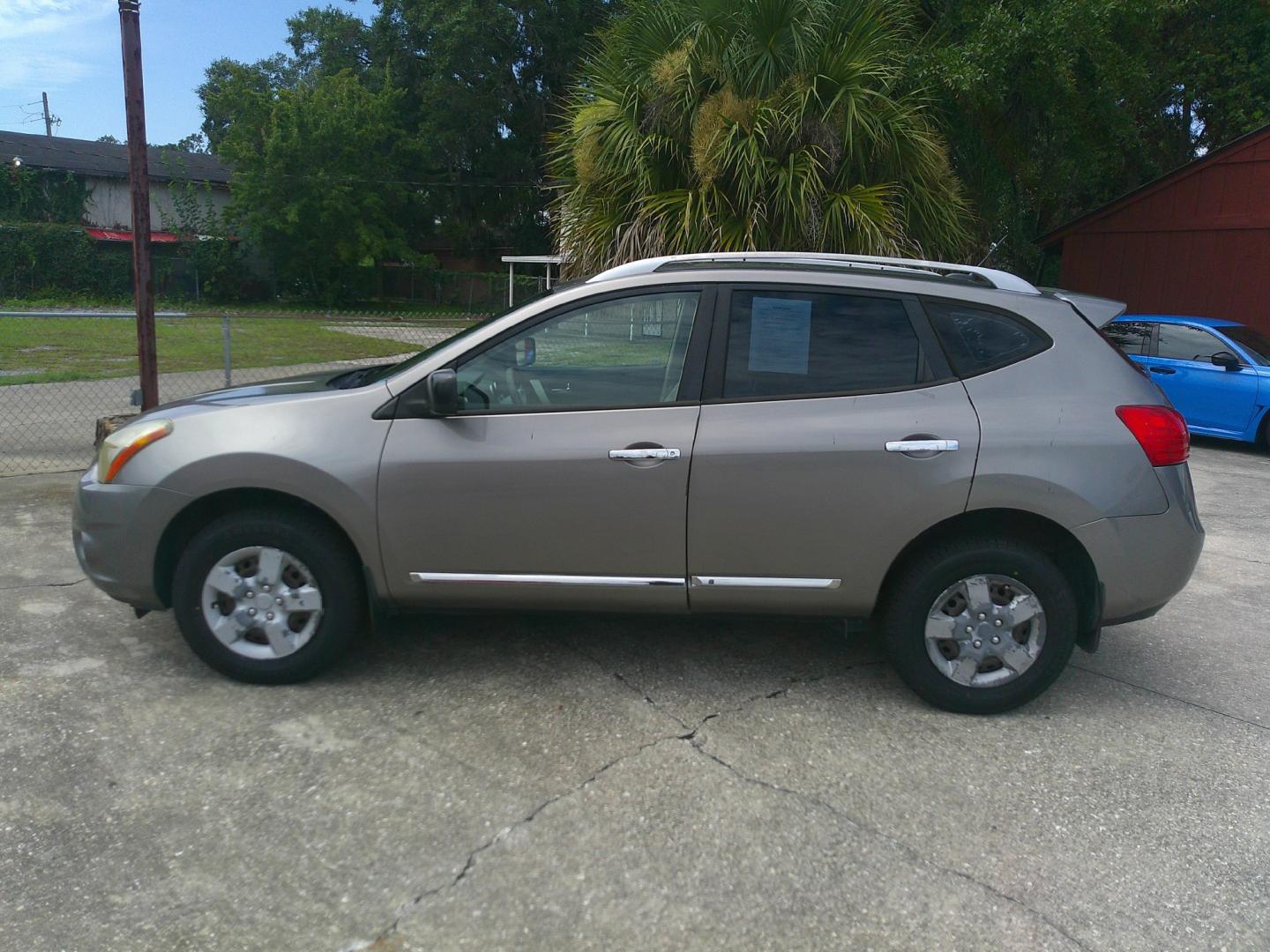 2015 PEWTER NISSAN ROGUE SELECT S (JN8AS5MT8FW) , located at 1200 Cassat Avenue, Jacksonville, FL, 32205, (904) 695-1885, 30.302404, -81.731033- Photo#1