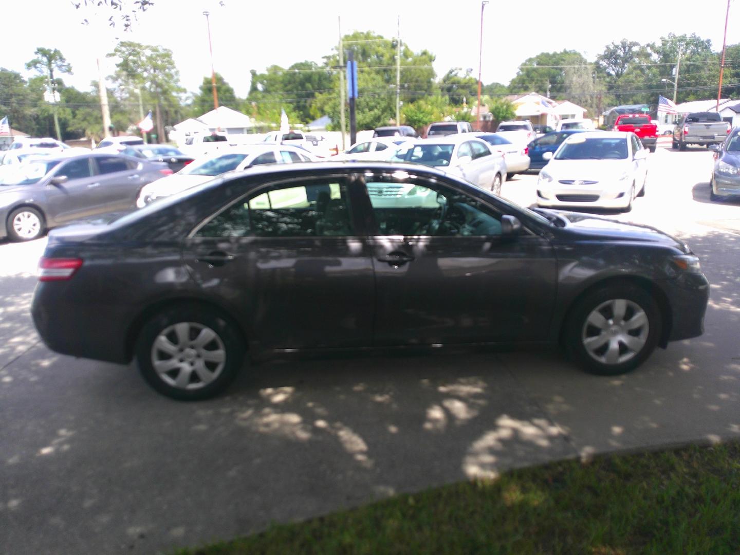 2011 GRAYED TOYOTA CAMRY BASE; SE; LE; (4T4BF3EK2BR) , located at 1200 Cassat Avenue, Jacksonville, FL, 32205, (904) 695-1885, 30.302404, -81.731033- Photo#4